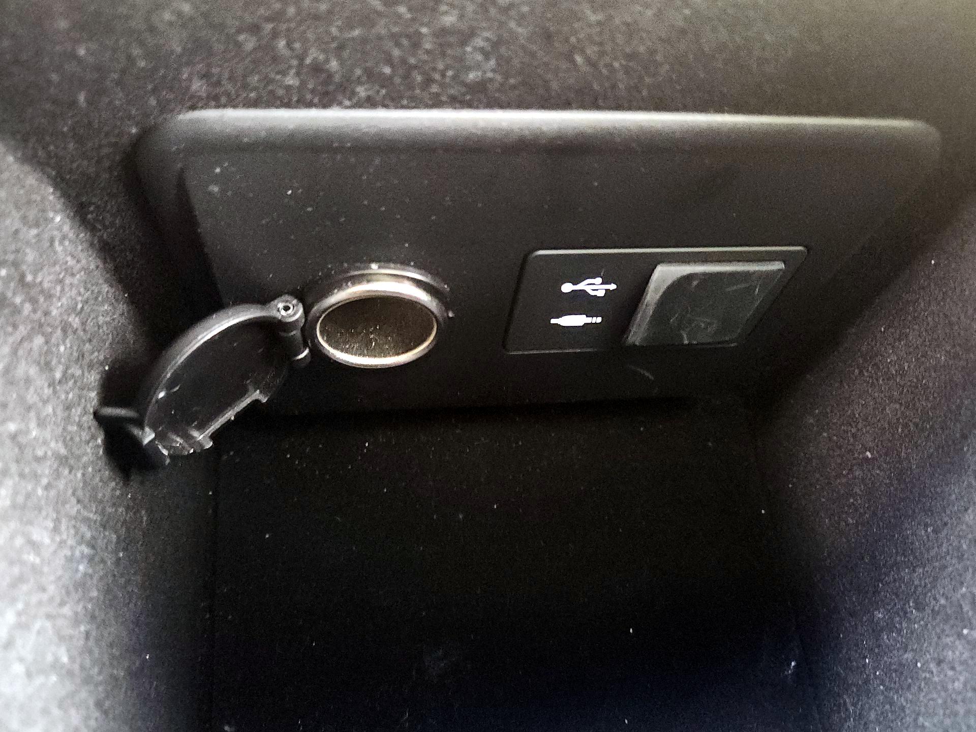 Thumbnail: 2014 Lexus LS - 19