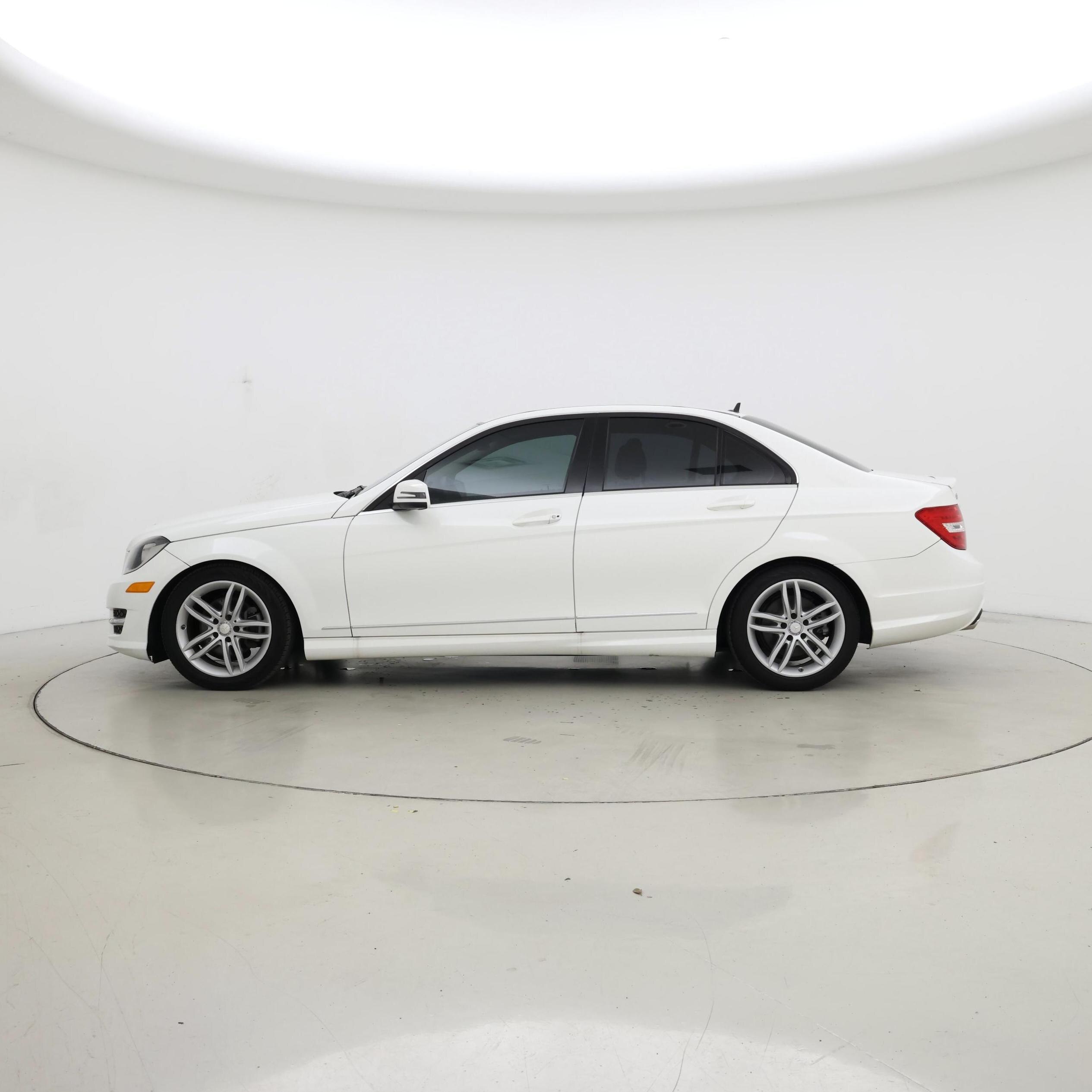 Thumbnail: 2014 Mercedes-Benz C-Class - 3