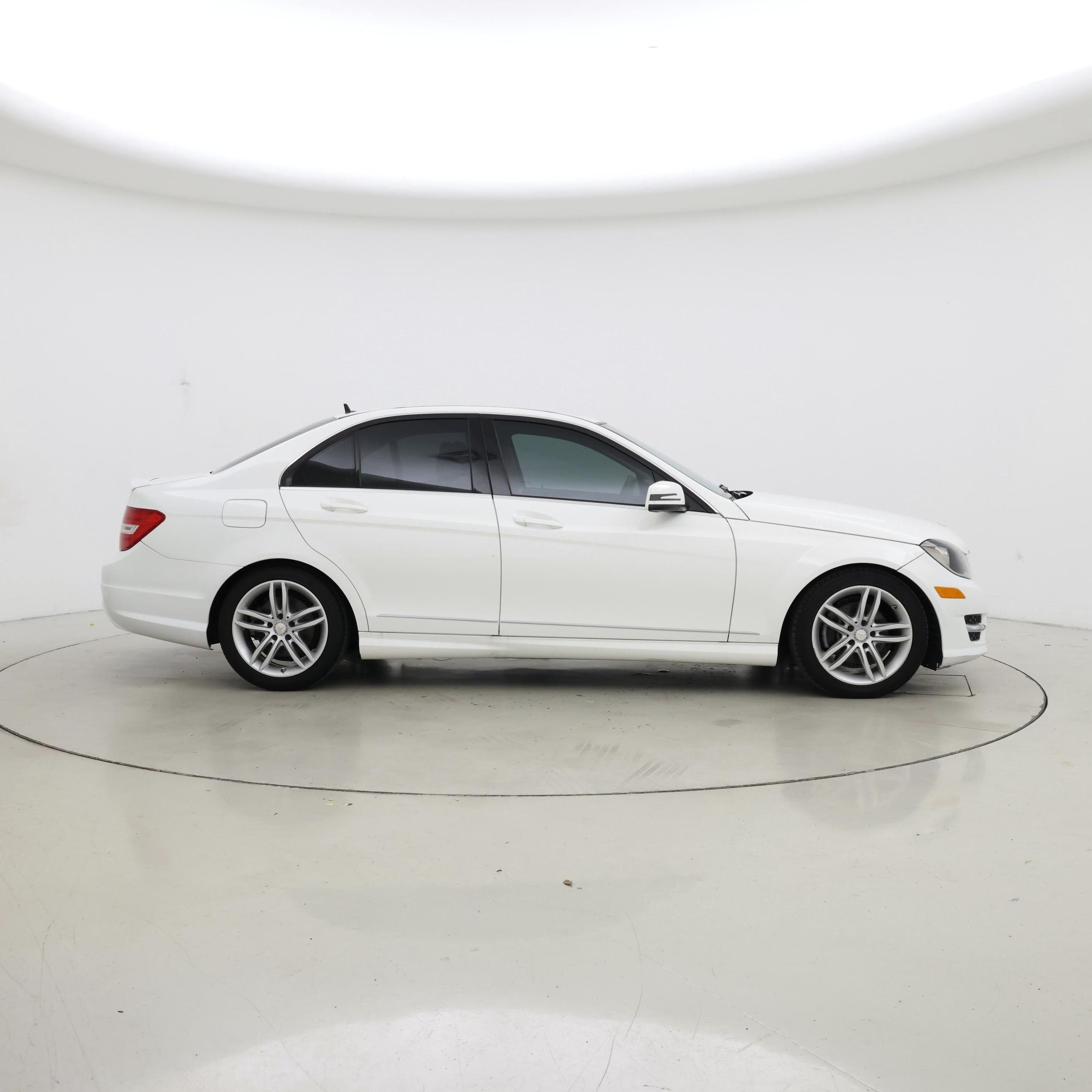Thumbnail: 2014 Mercedes-Benz C-Class - 7