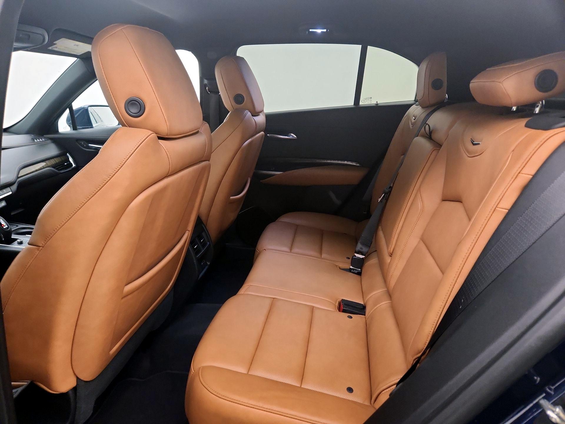 Thumbnail: 2019 Cadillac XT4 - 19