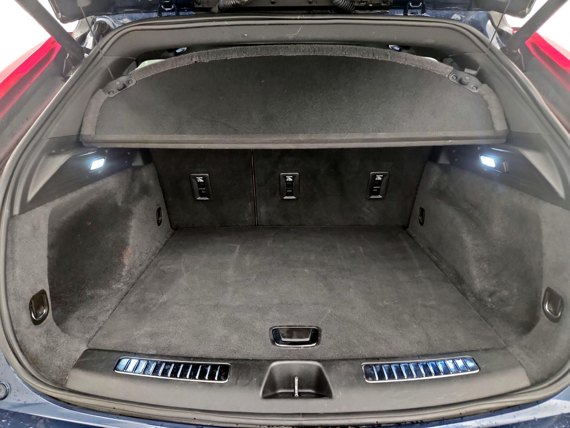 Thumbnail: 2019 Cadillac XT4 - 20