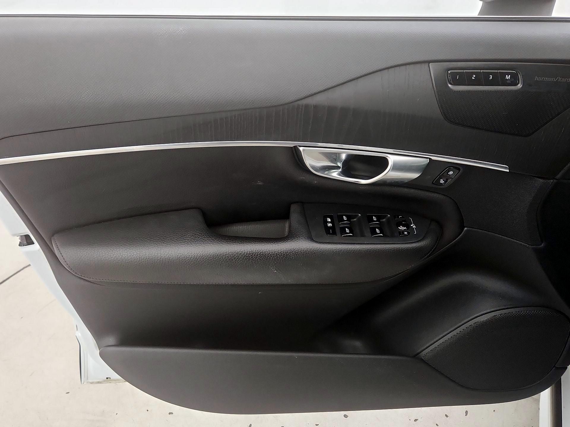 Thumbnail: 2020 Volvo XC90 - 12