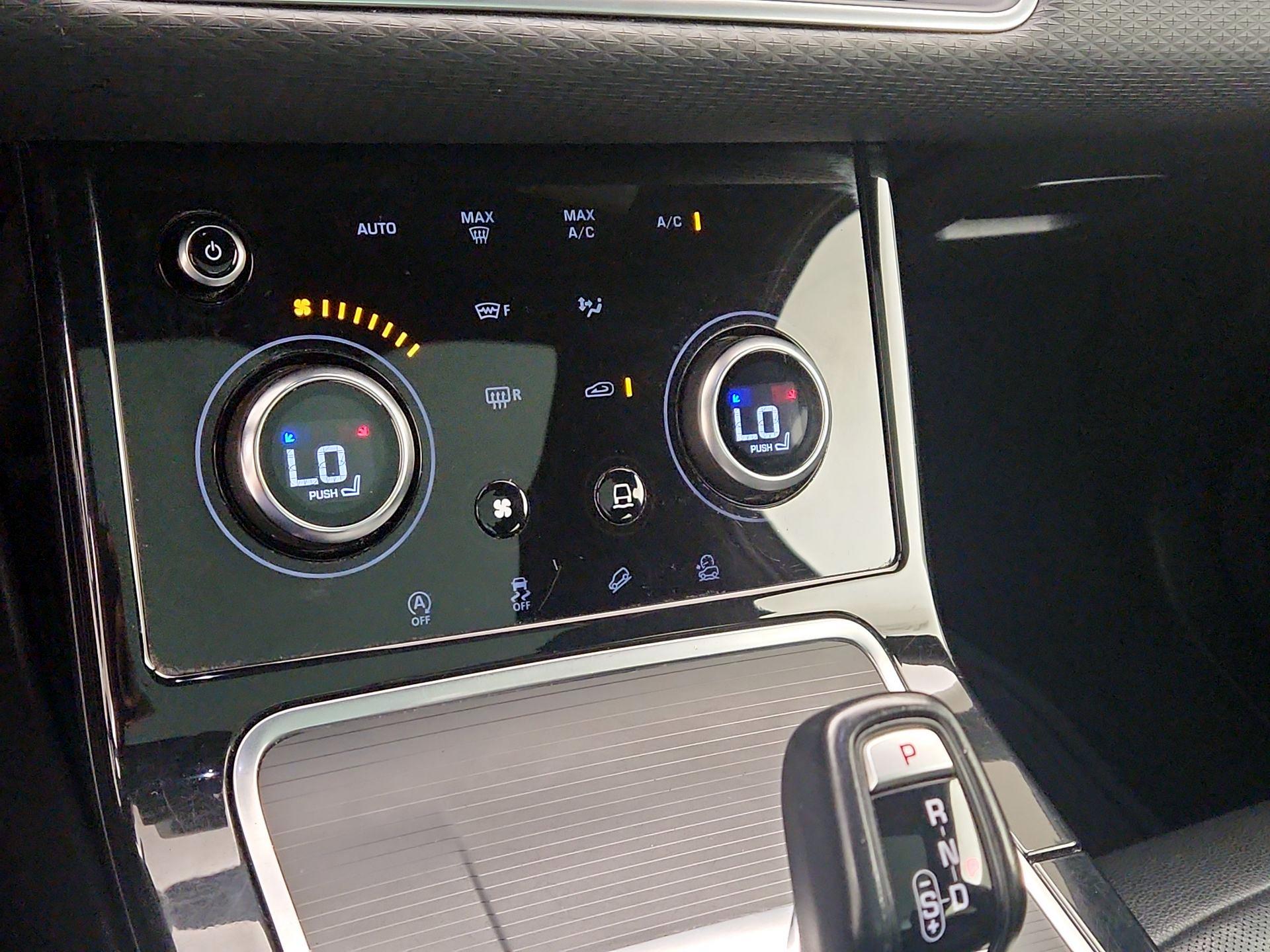 Thumbnail: 2020 Land Rover Range Rover Evoque - 17