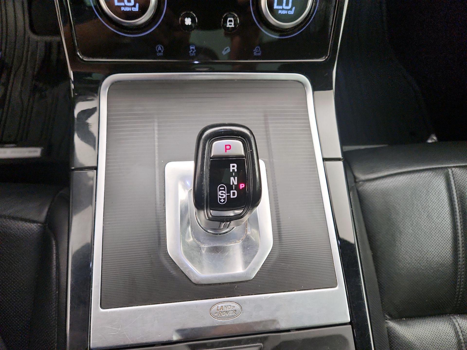 Thumbnail: 2020 Land Rover Range Rover Evoque - 18