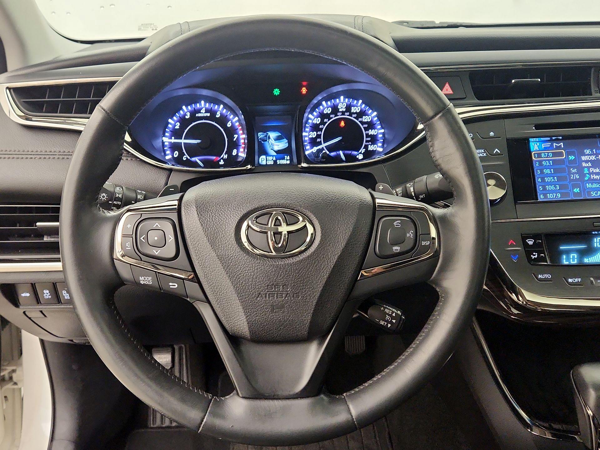 Thumbnail: 2014 Toyota Avalon - 10