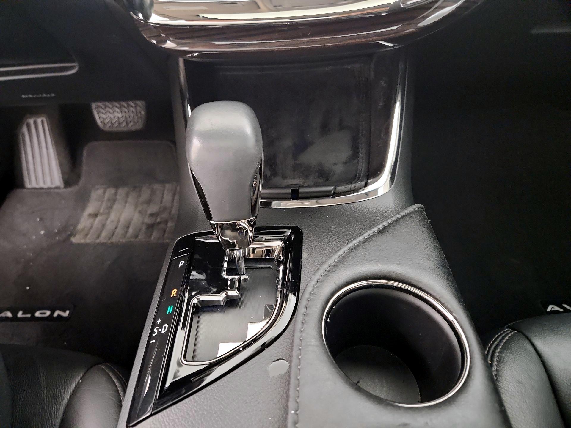 Thumbnail: 2014 Toyota Avalon - 17