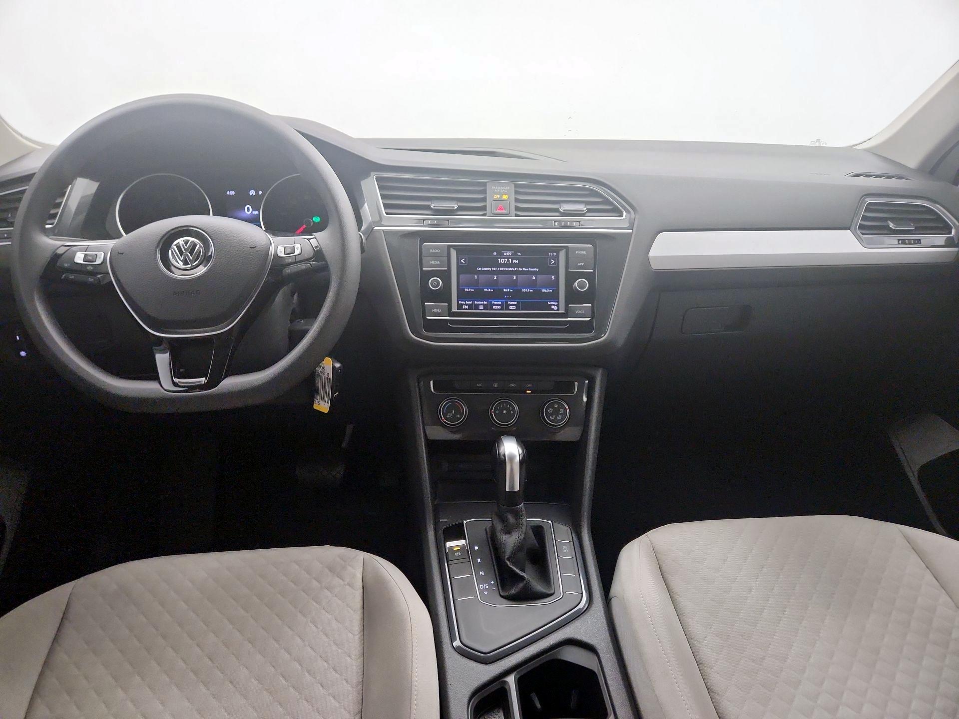 Thumbnail: 2020 Volkswagen Tiguan - 9