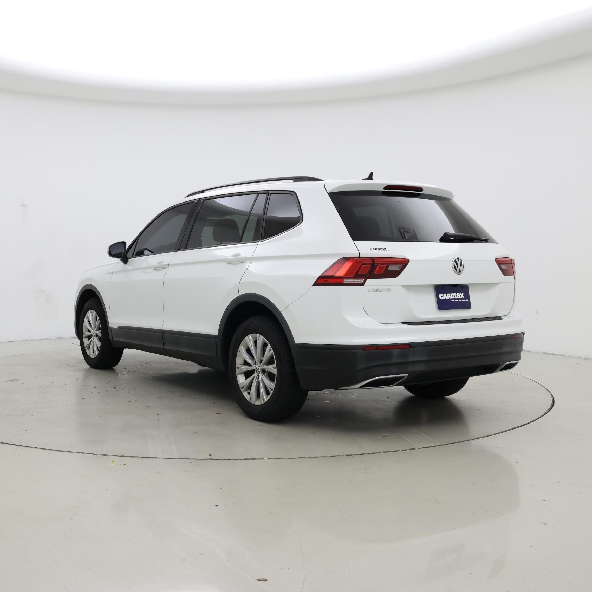 Thumbnail: 2020 Volkswagen Tiguan - 2