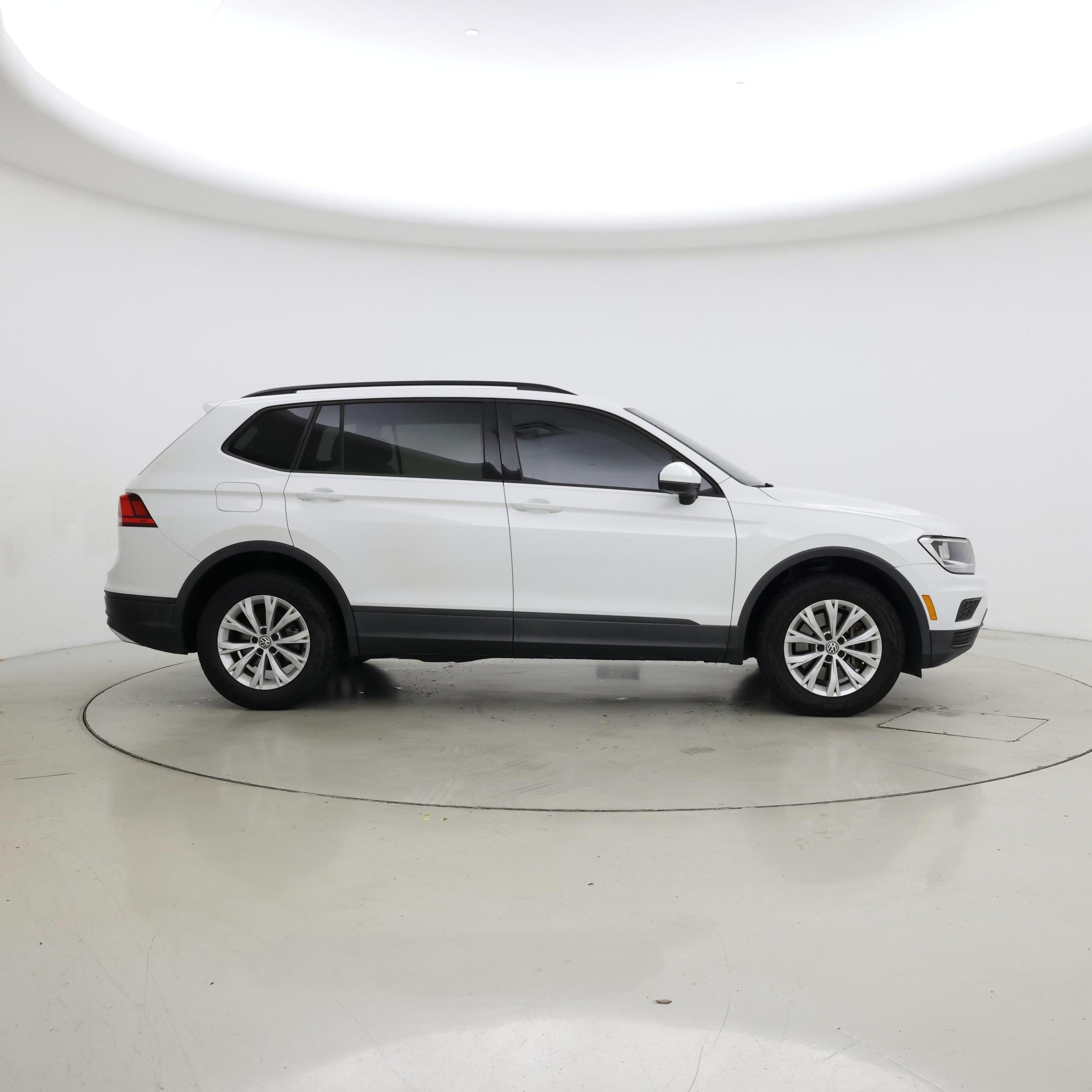 Thumbnail: 2020 Volkswagen Tiguan - 7