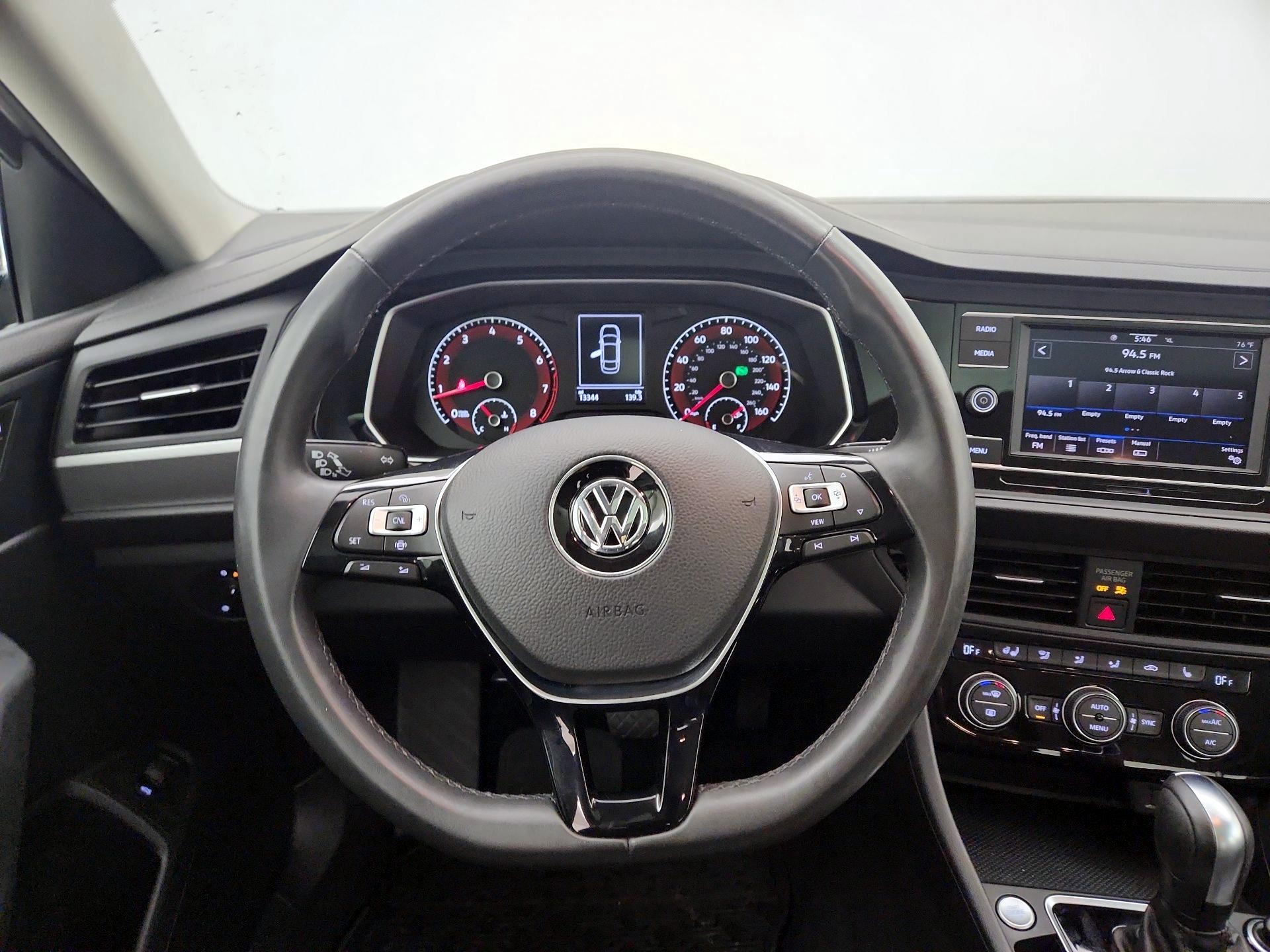 Thumbnail: 2020 Volkswagen Jetta - 10