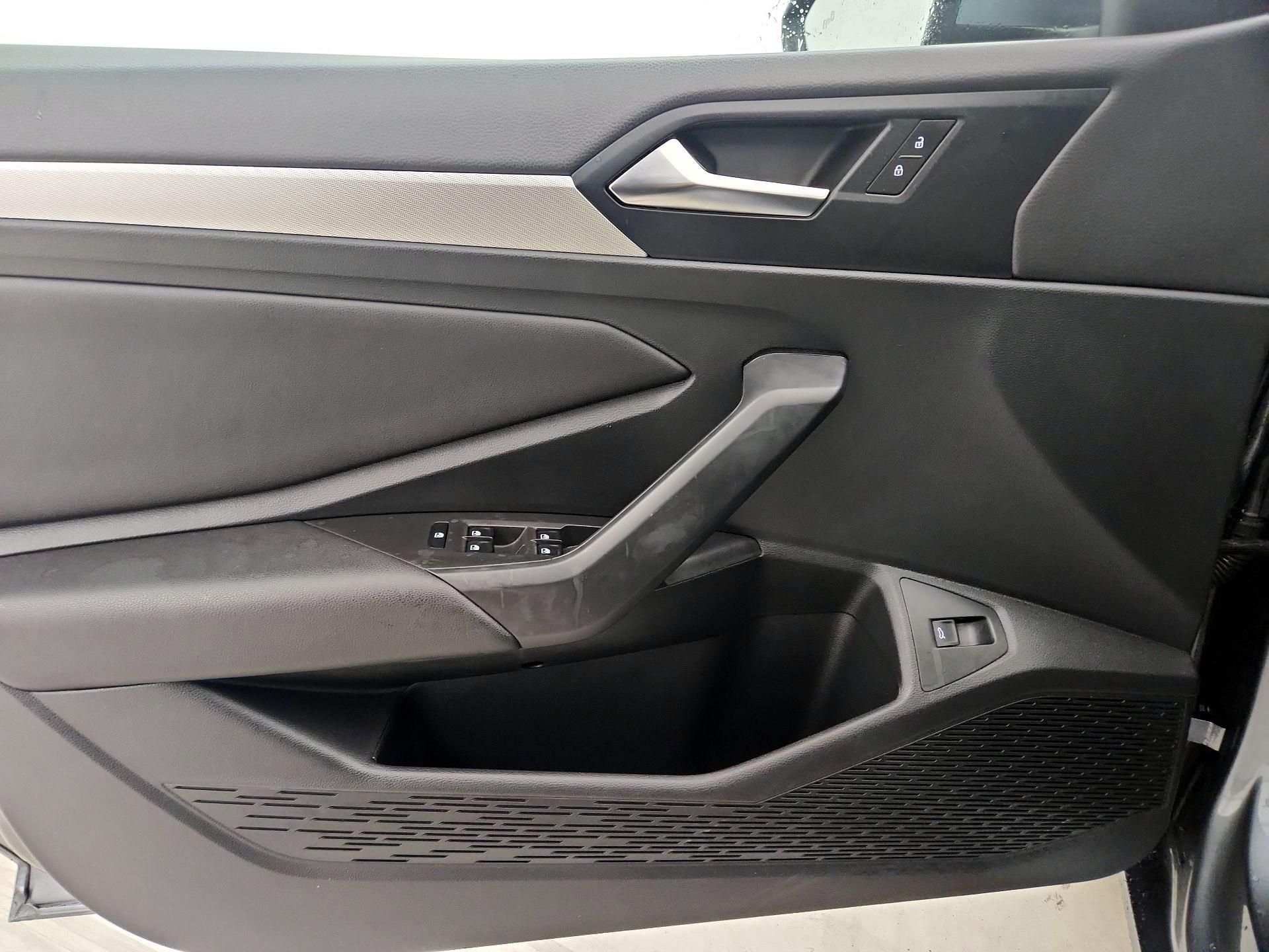 Thumbnail: 2020 Volkswagen Jetta - 12