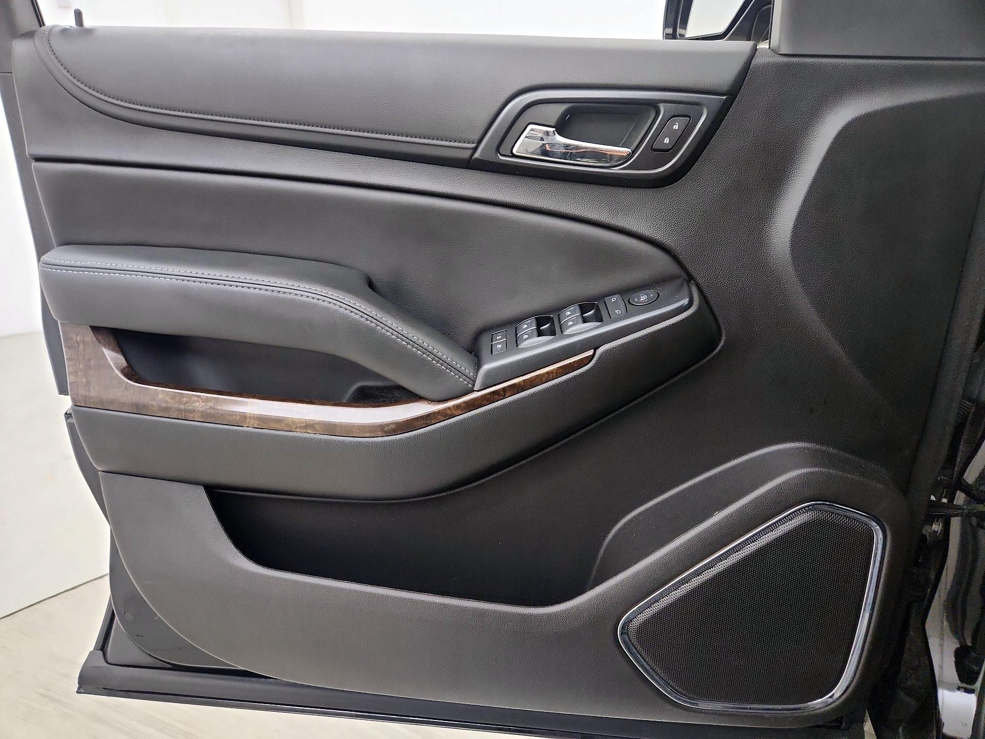 Thumbnail: 2019 Chevrolet Tahoe - 12