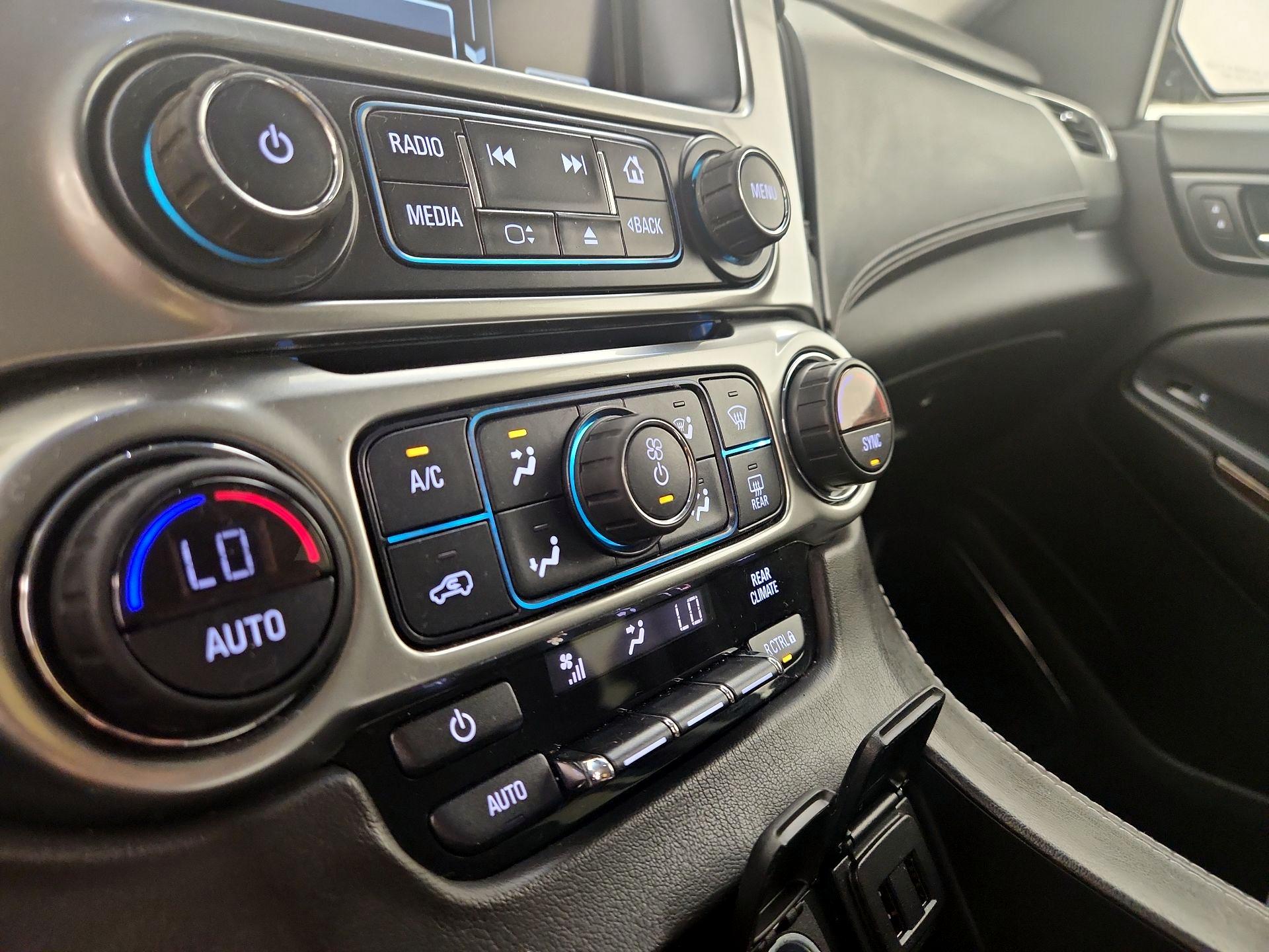 Thumbnail: 2019 Chevrolet Tahoe - 16