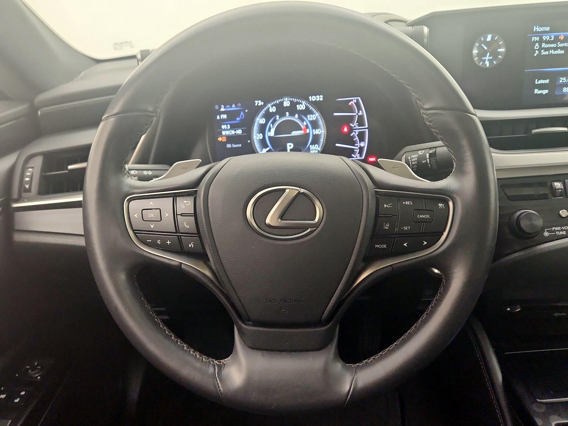 Thumbnail: 2020 Lexus ES - 10