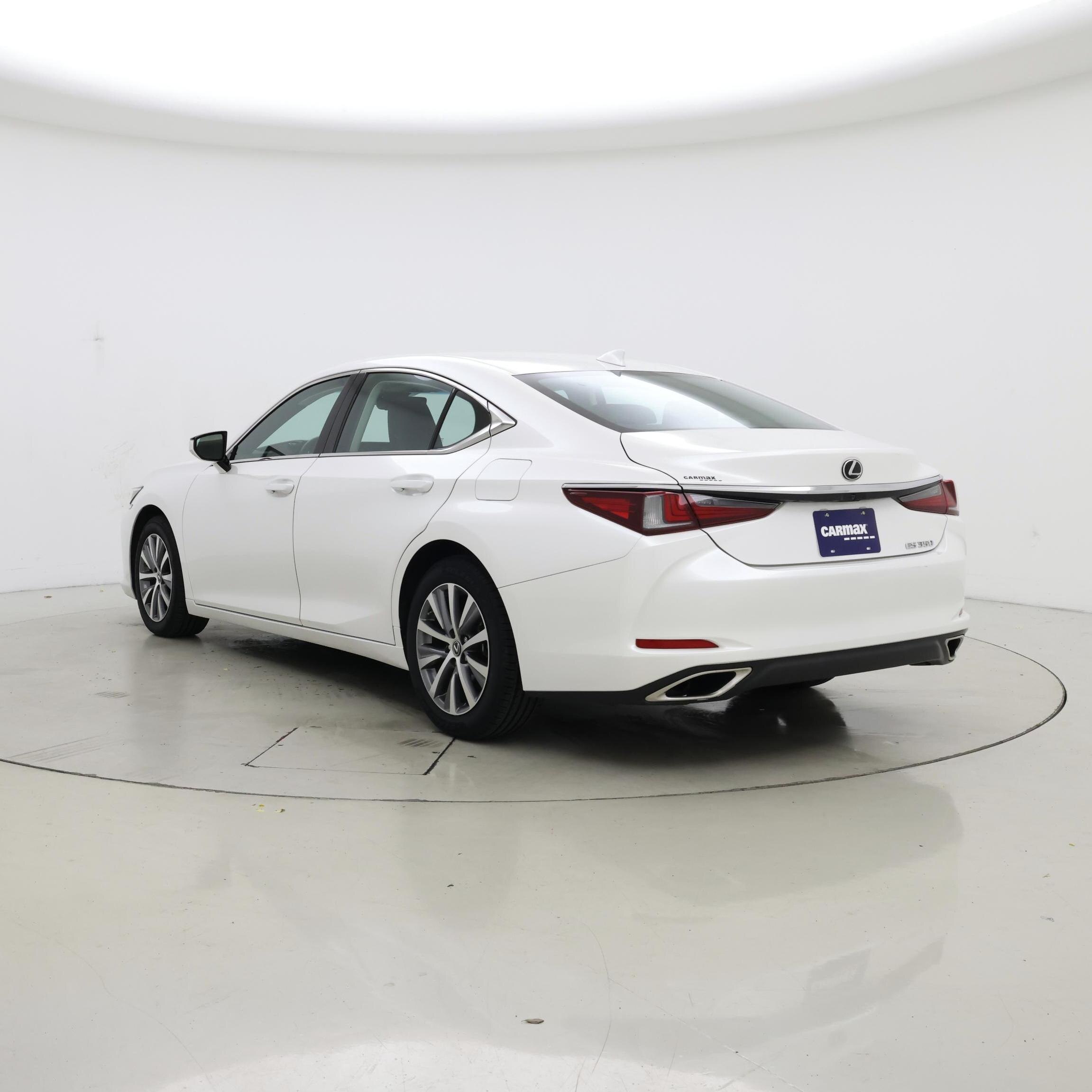Thumbnail: 2020 Lexus ES - 2