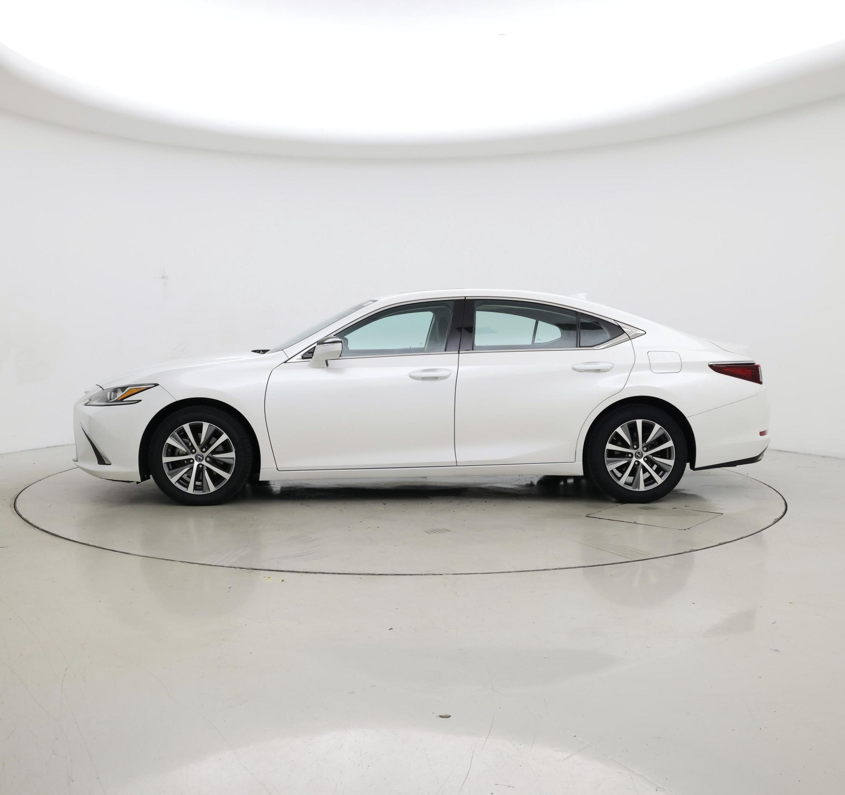 Thumbnail: 2020 Lexus ES - 3