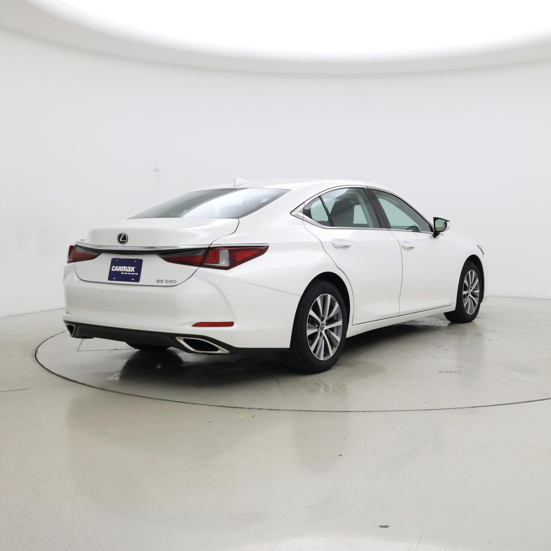 Thumbnail: 2020 Lexus ES - 8