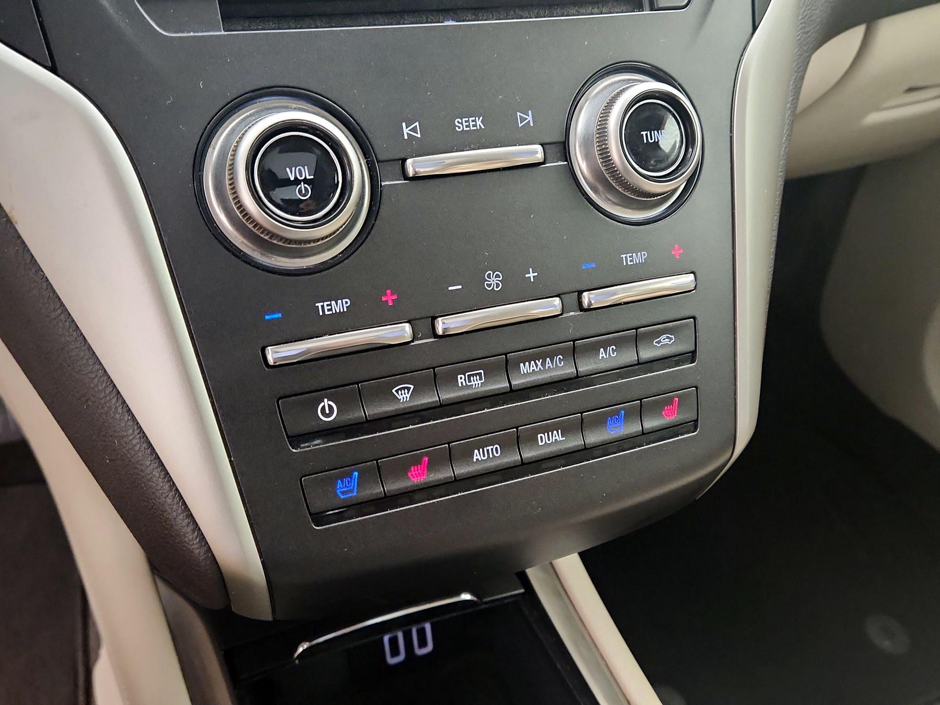 Thumbnail: 2017 Lincoln MKC - 17