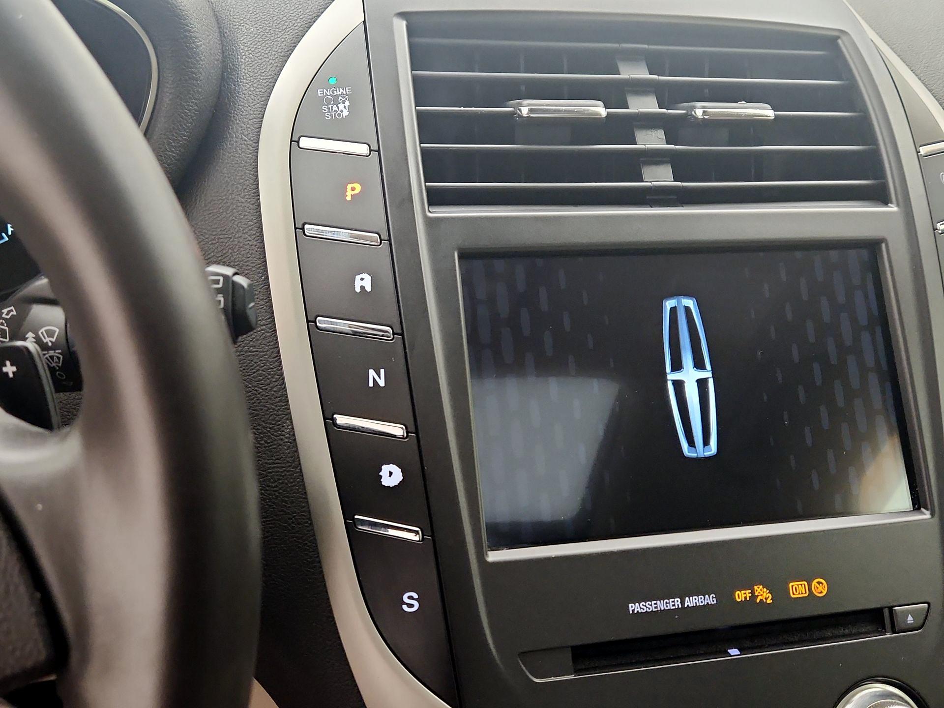 Thumbnail: 2017 Lincoln MKC - 18