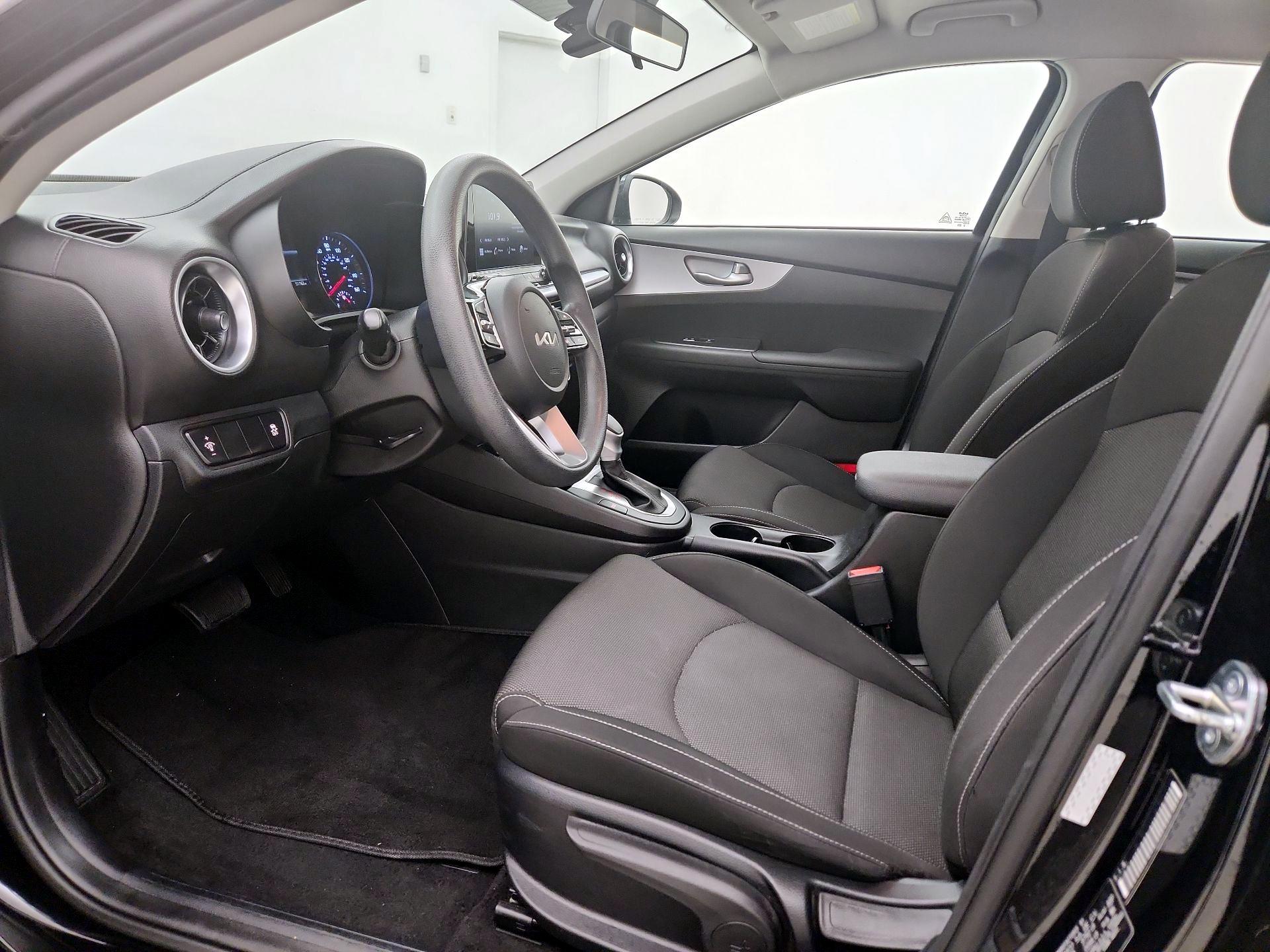 Thumbnail: 2023 Kia Forte - 11
