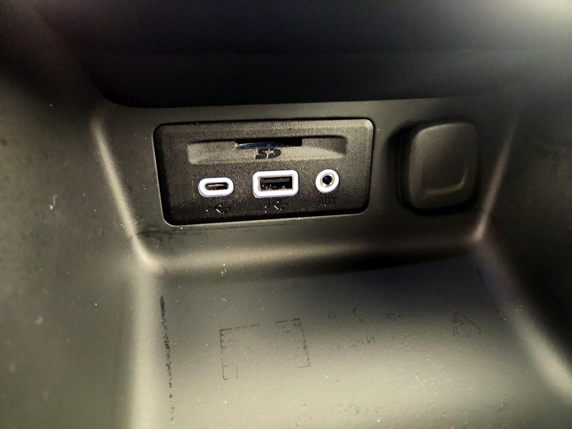 Thumbnail: 2021 GMC Terrain - 18
