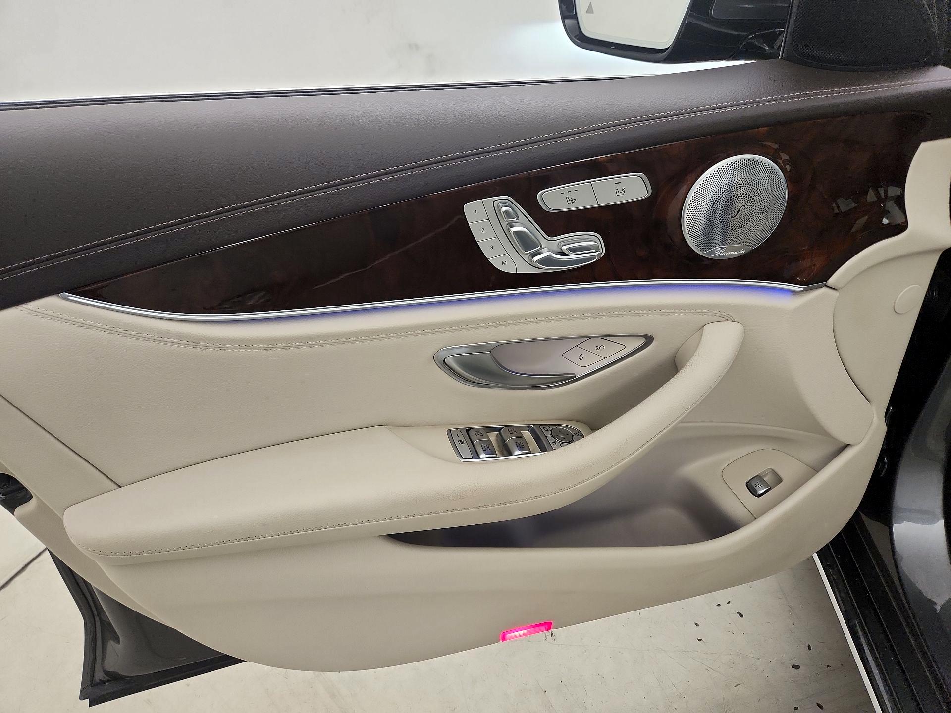 Thumbnail: 2017 Mercedes-Benz E-Class - 12