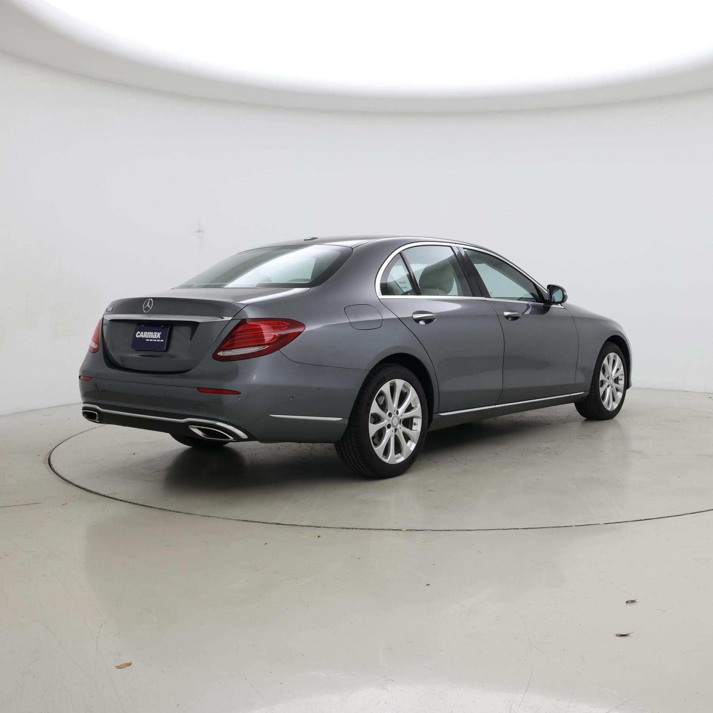 Thumbnail: 2017 Mercedes-Benz E-Class - 8