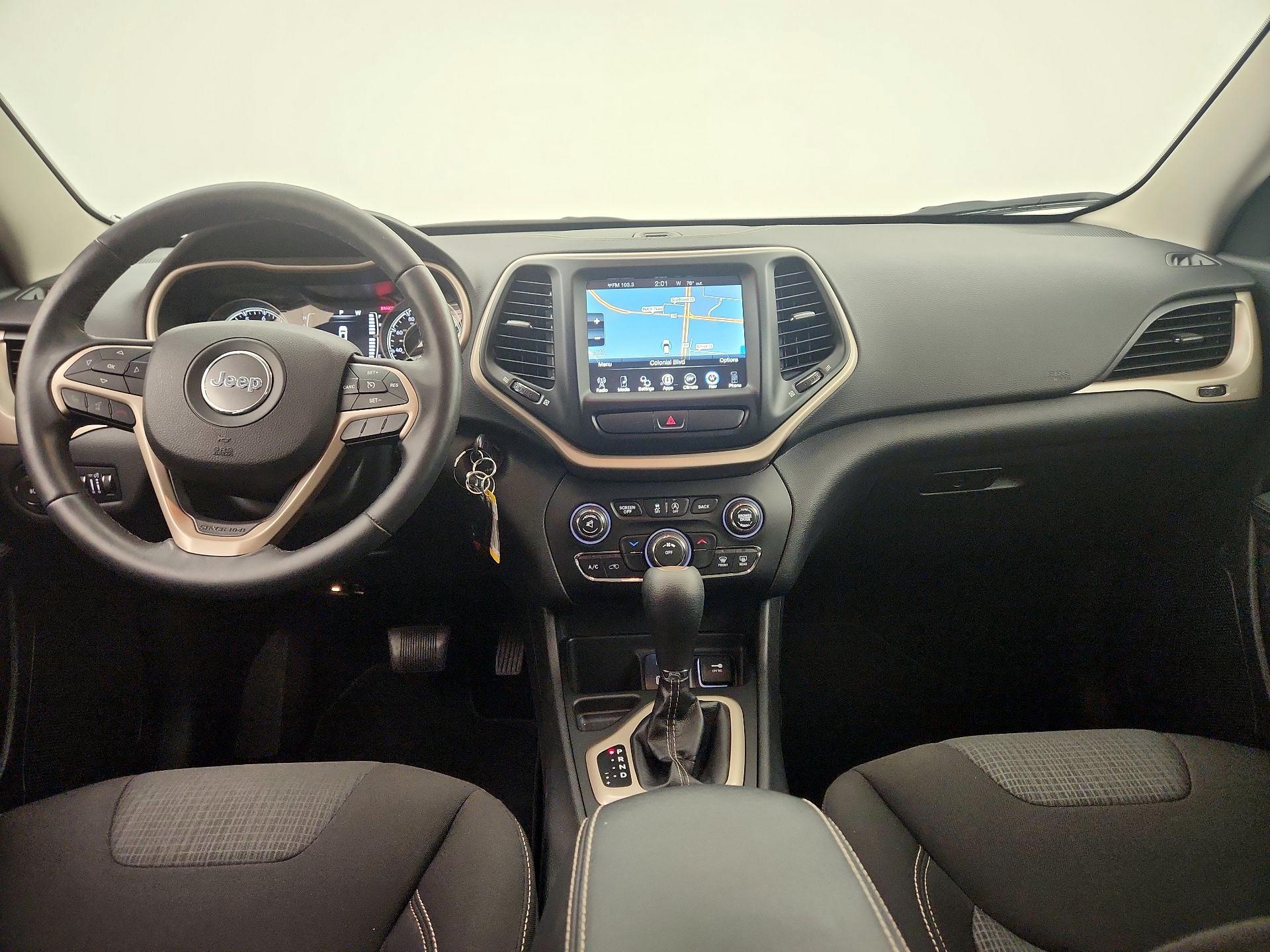 Thumbnail: 2017 Jeep Cherokee - 9