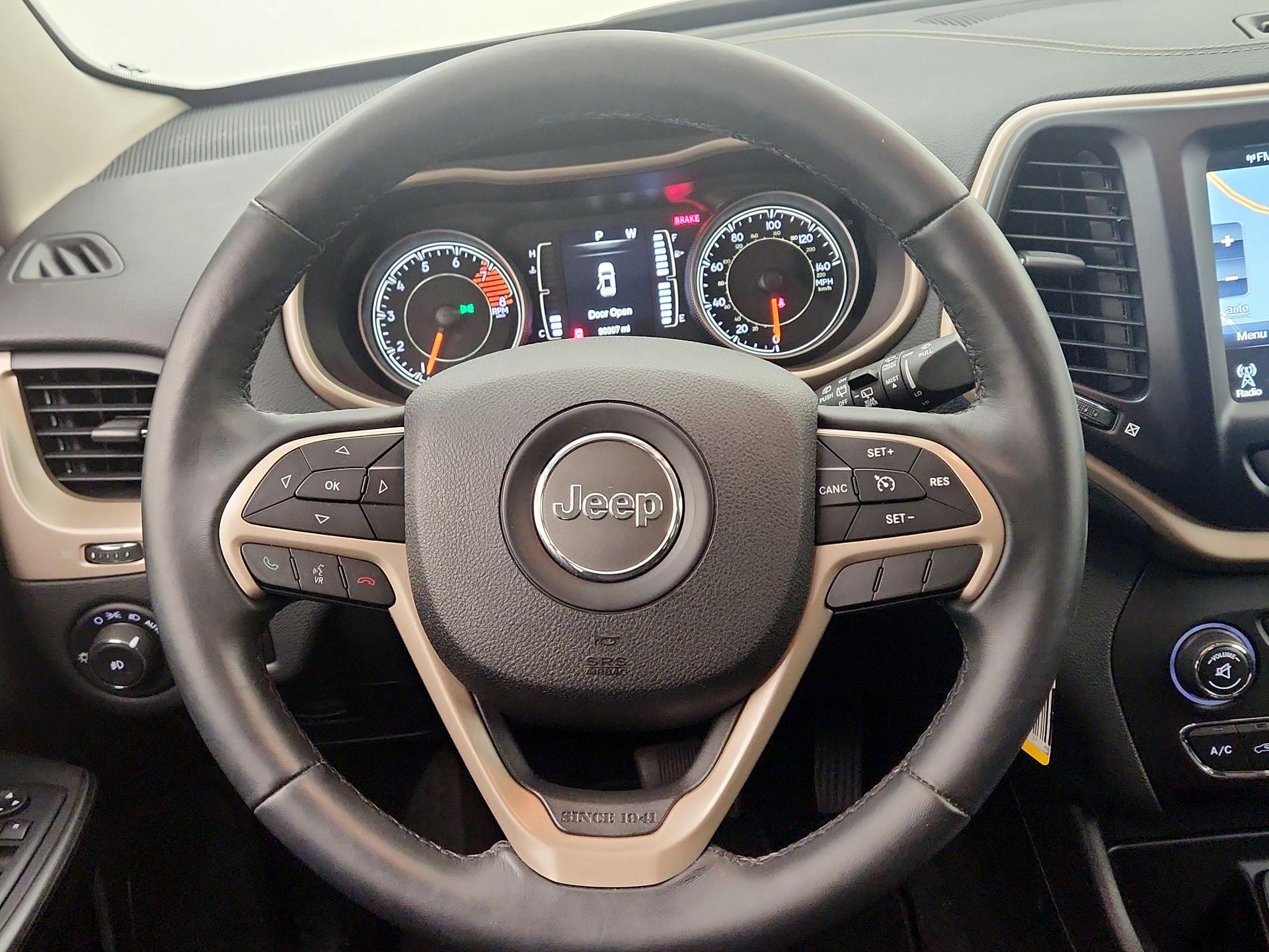 Thumbnail: 2017 Jeep Cherokee - 10