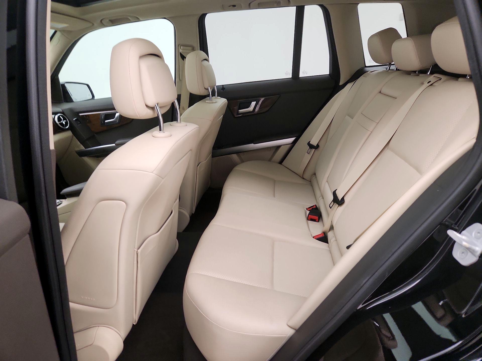 Thumbnail: 2015 Mercedes-Benz GLK - 20