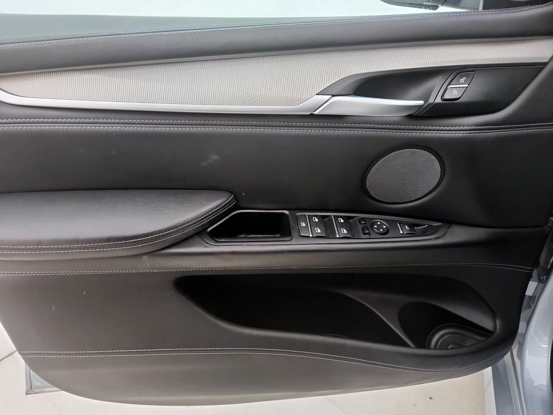 Thumbnail: 2015 BMW X5 - 12