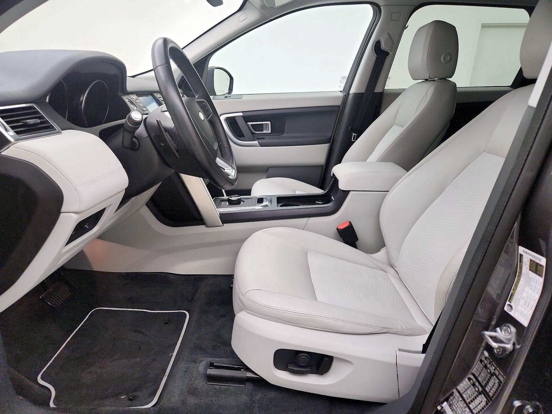 Thumbnail: 2019 Land Rover Discovery Sport - 11