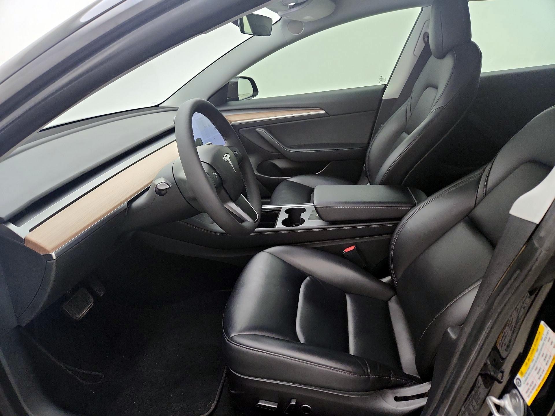 Thumbnail: 2021 Tesla Model 3 - 11