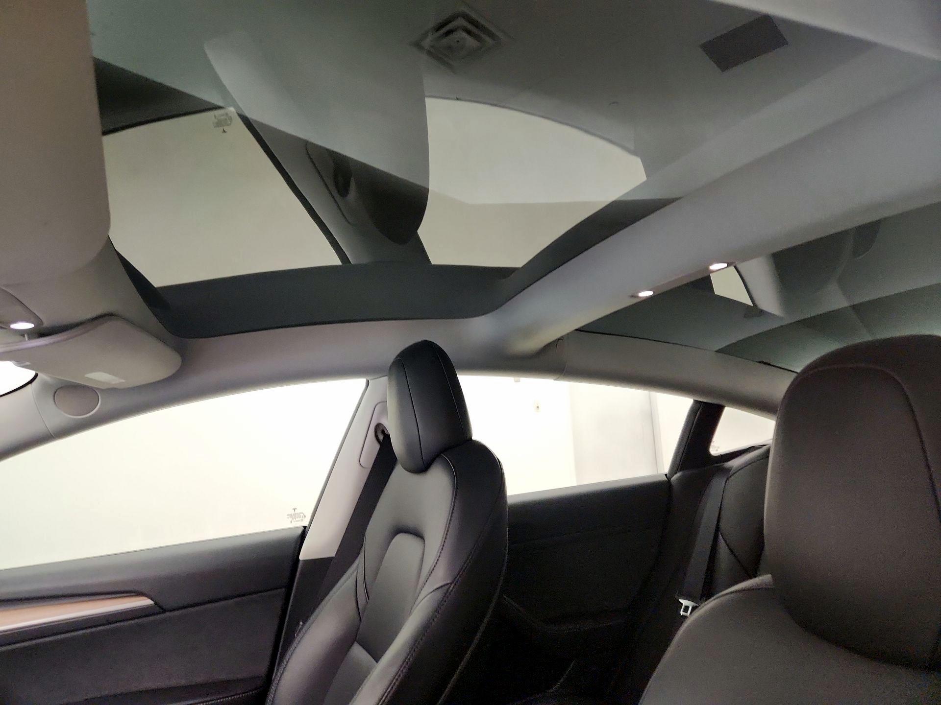 Thumbnail: 2021 Tesla Model 3 - 18