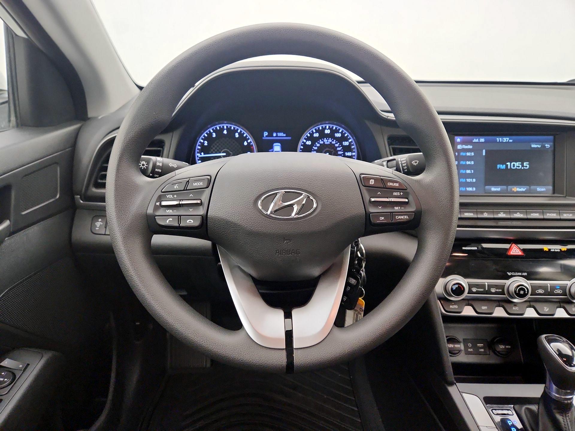 Thumbnail: 2020 Hyundai Elantra - 10