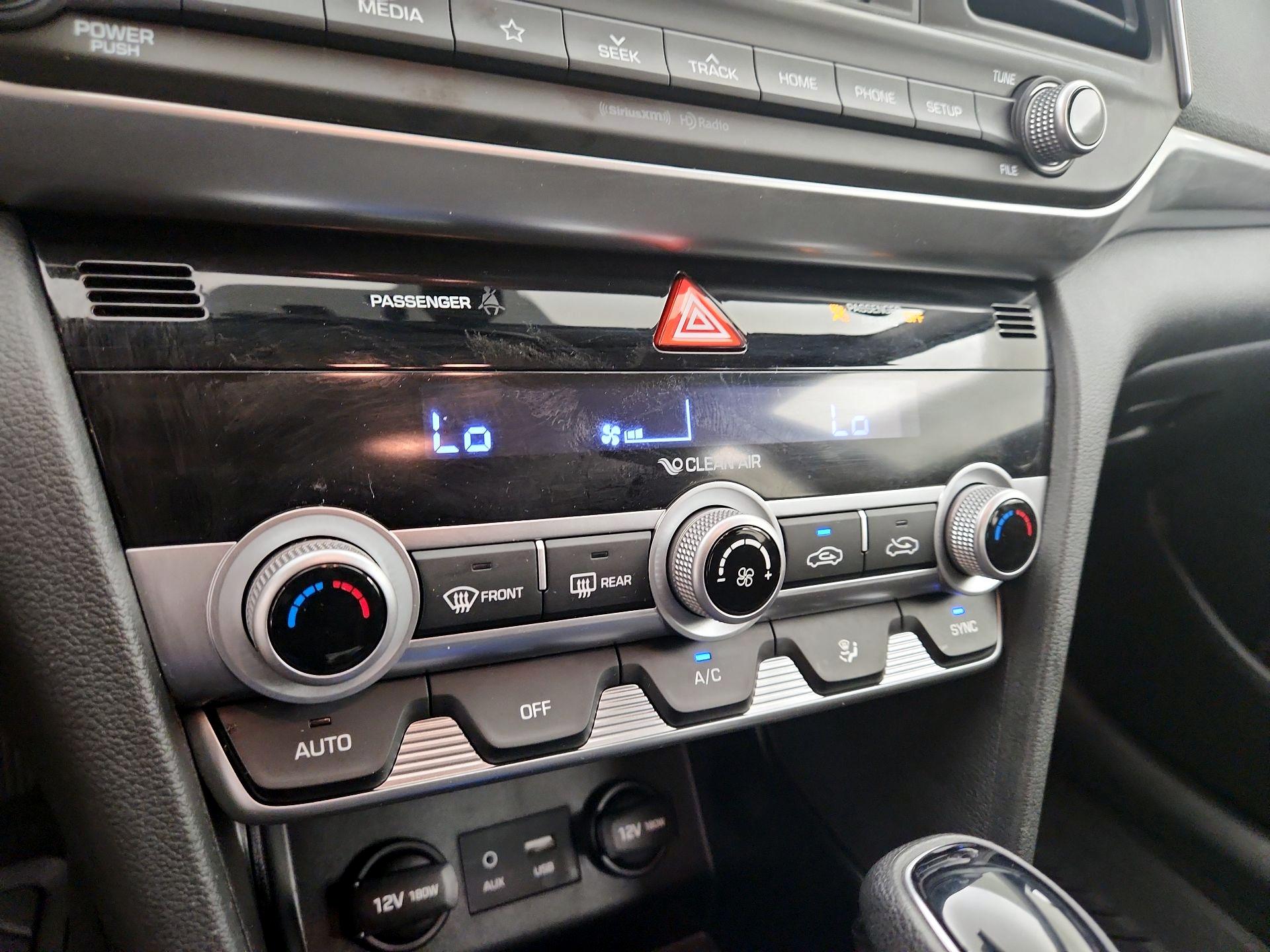 Thumbnail: 2020 Hyundai Elantra - 16
