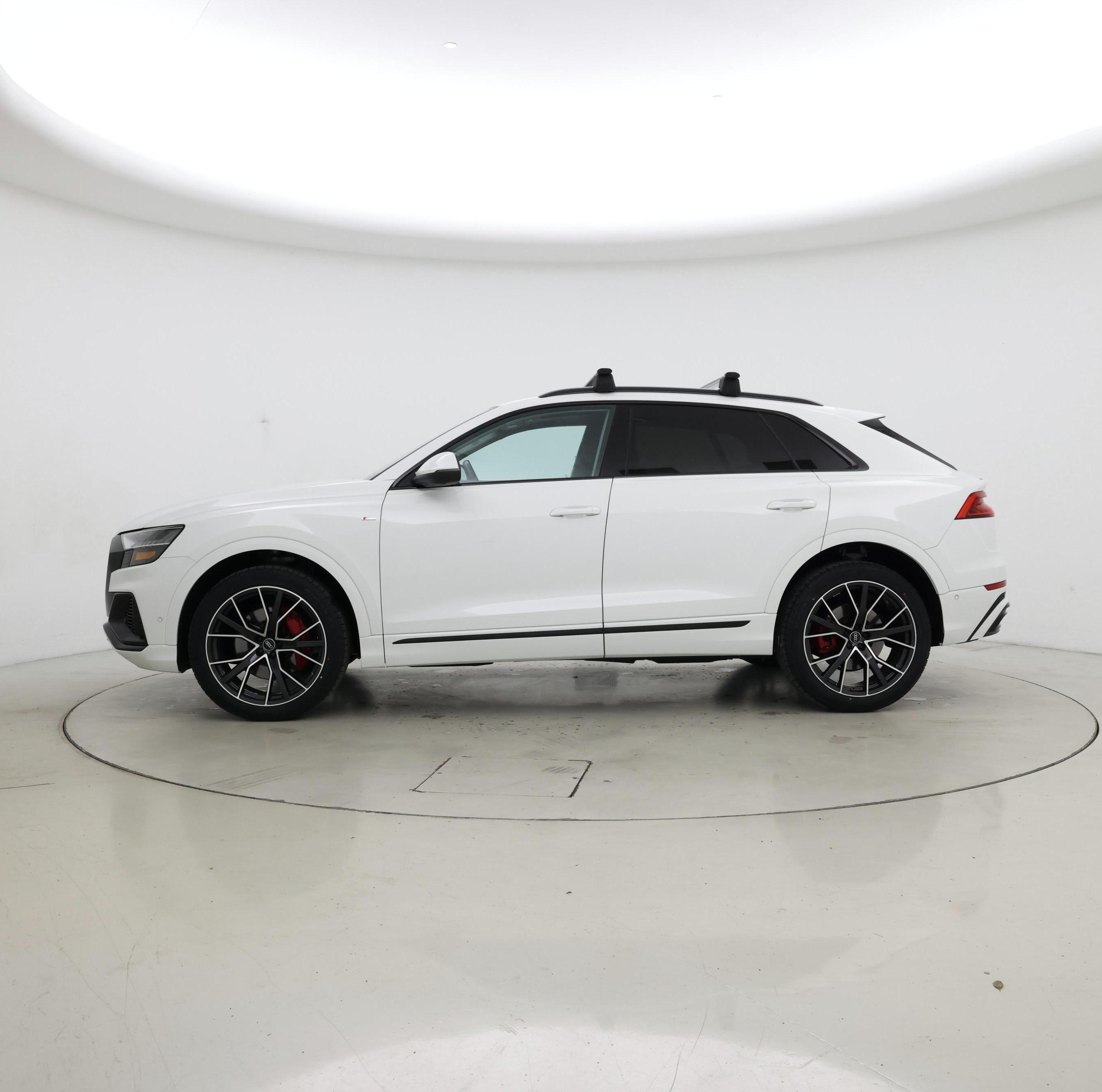 Thumbnail: 2023 Audi Q8 - 3
