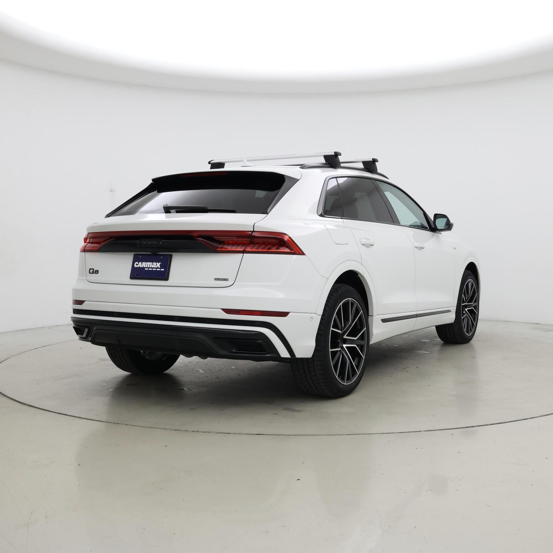 Thumbnail: 2023 Audi Q8 - 8