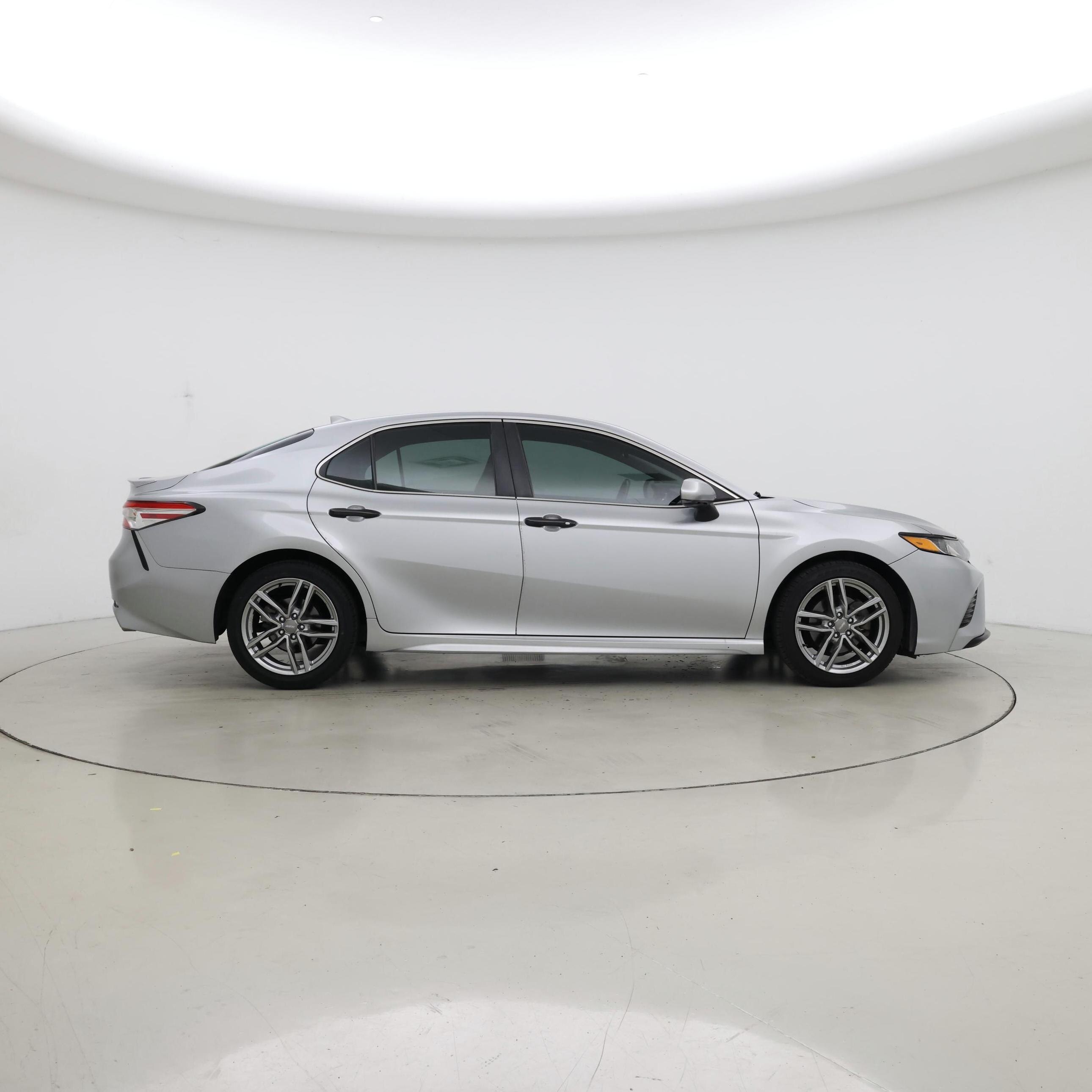 Thumbnail: 2020 Toyota Camry - 7