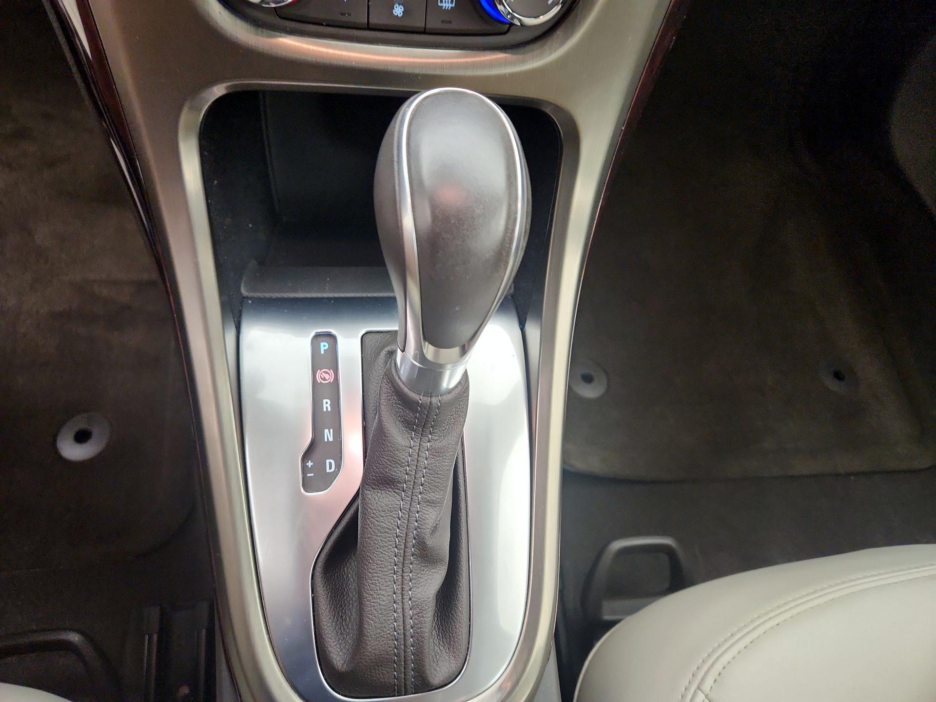 Thumbnail: 2016 Buick Verano - 17