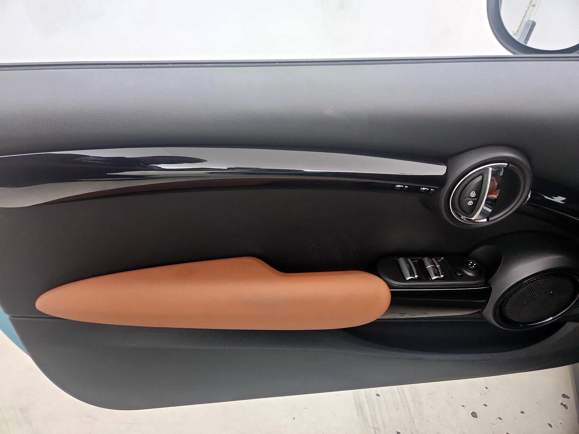 Thumbnail: 2019 MINI Cooper - 12