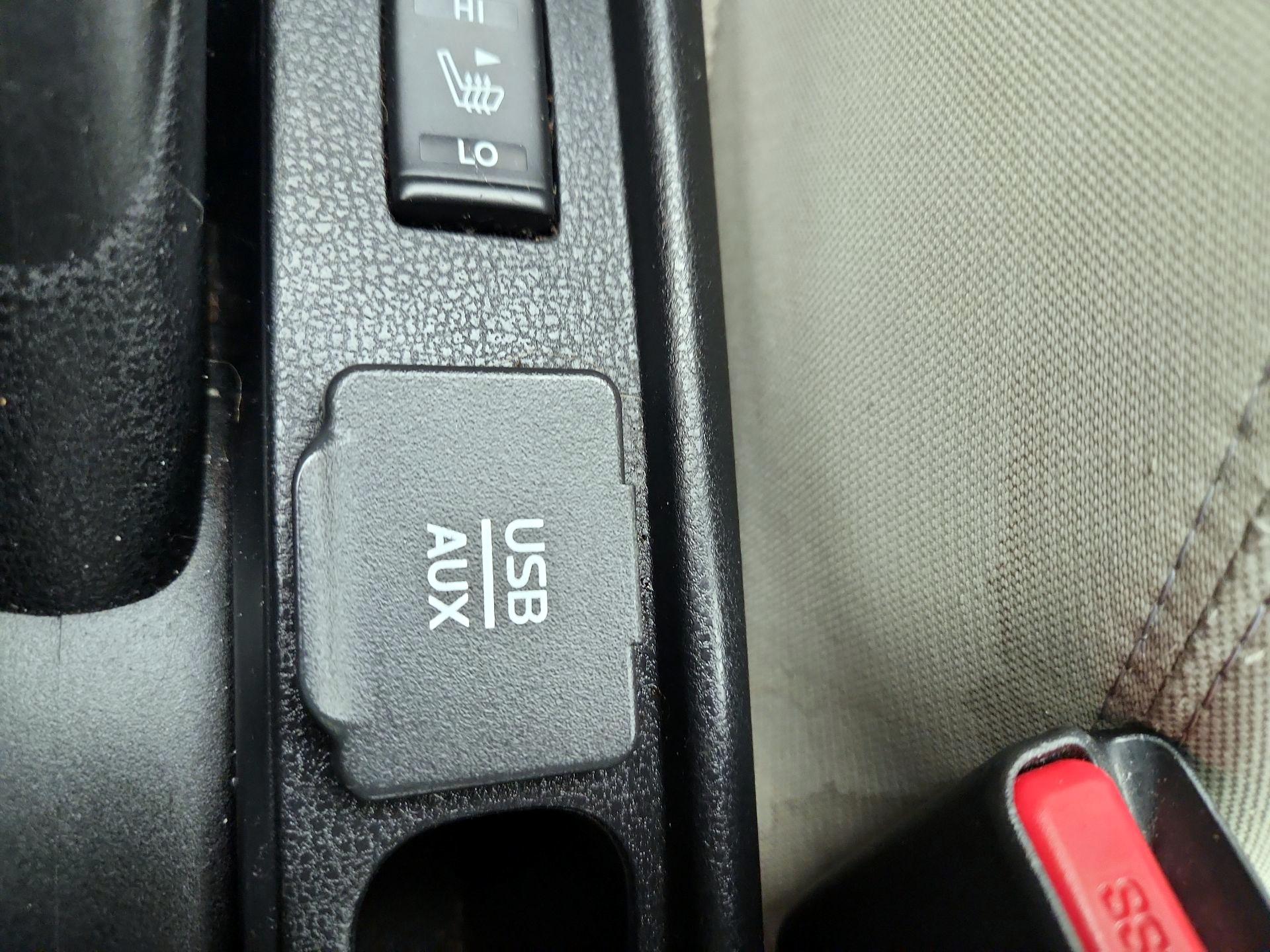 Thumbnail: 2015 Nissan Versa Note - 18
