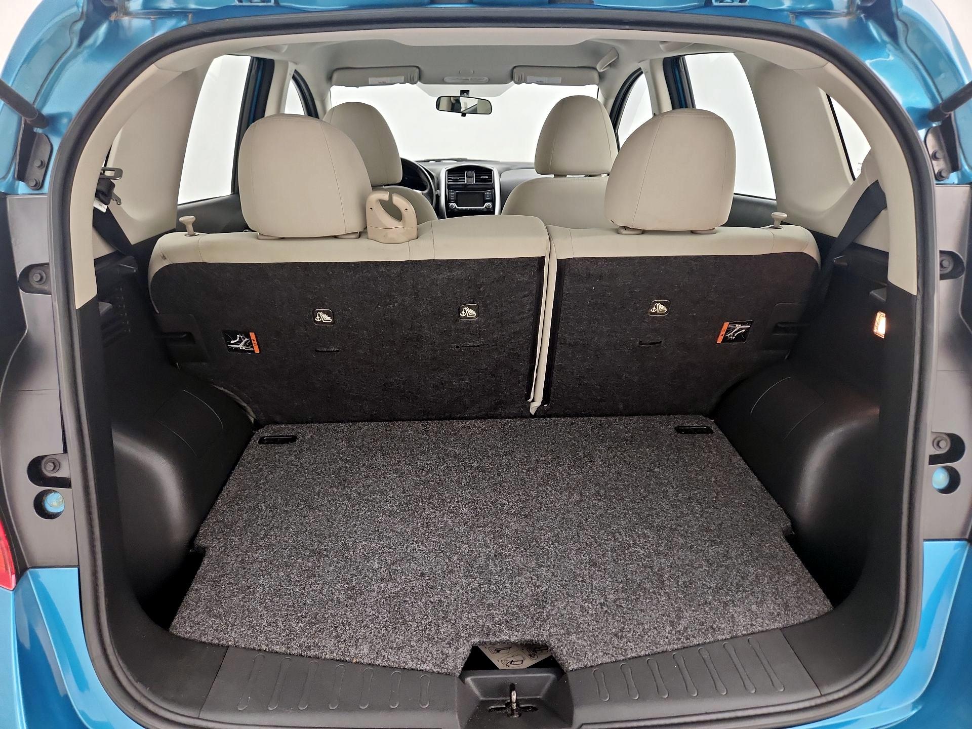 Thumbnail: 2015 Nissan Versa Note - 20