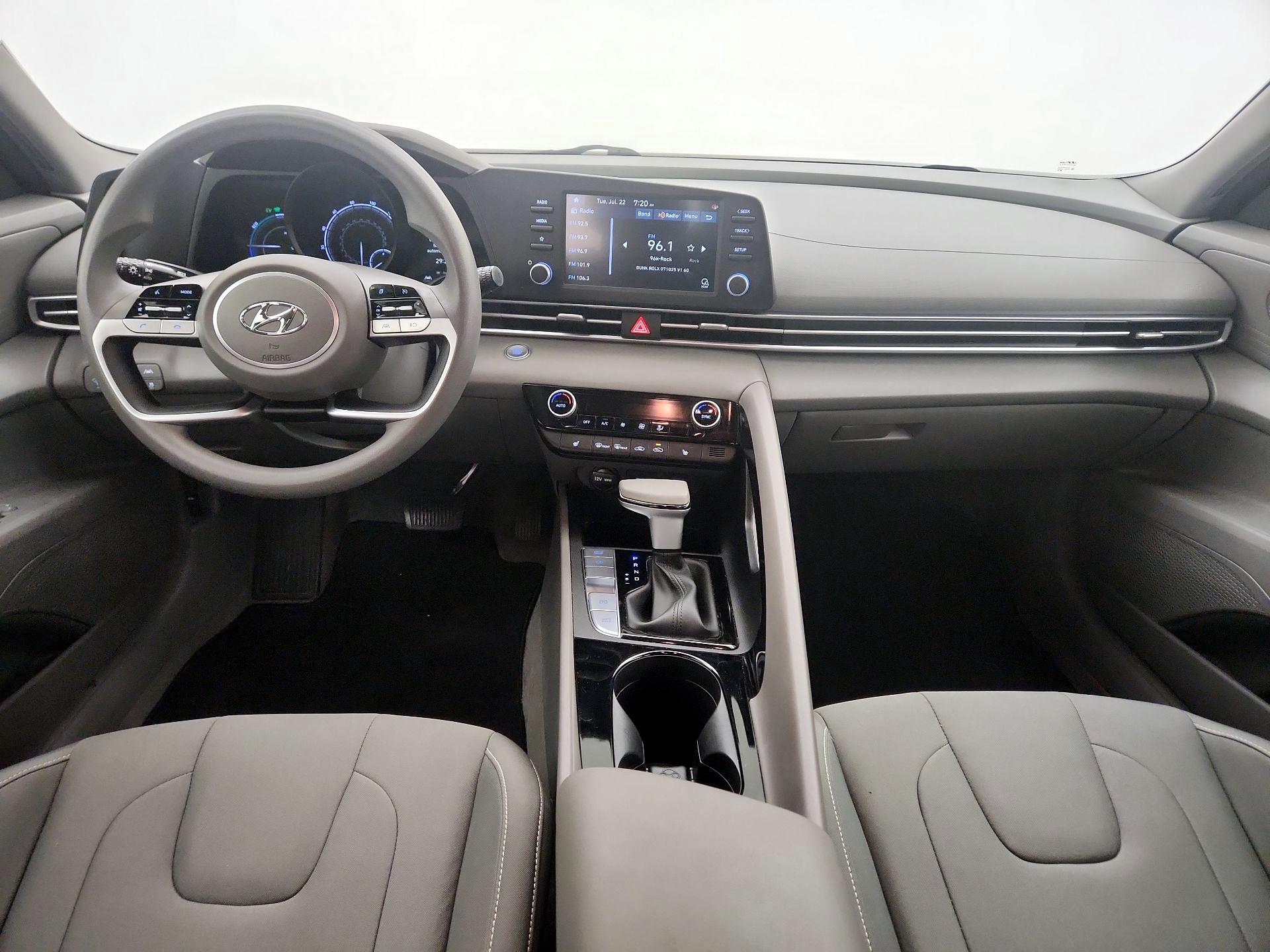 Thumbnail: 2022 Hyundai Elantra - 9