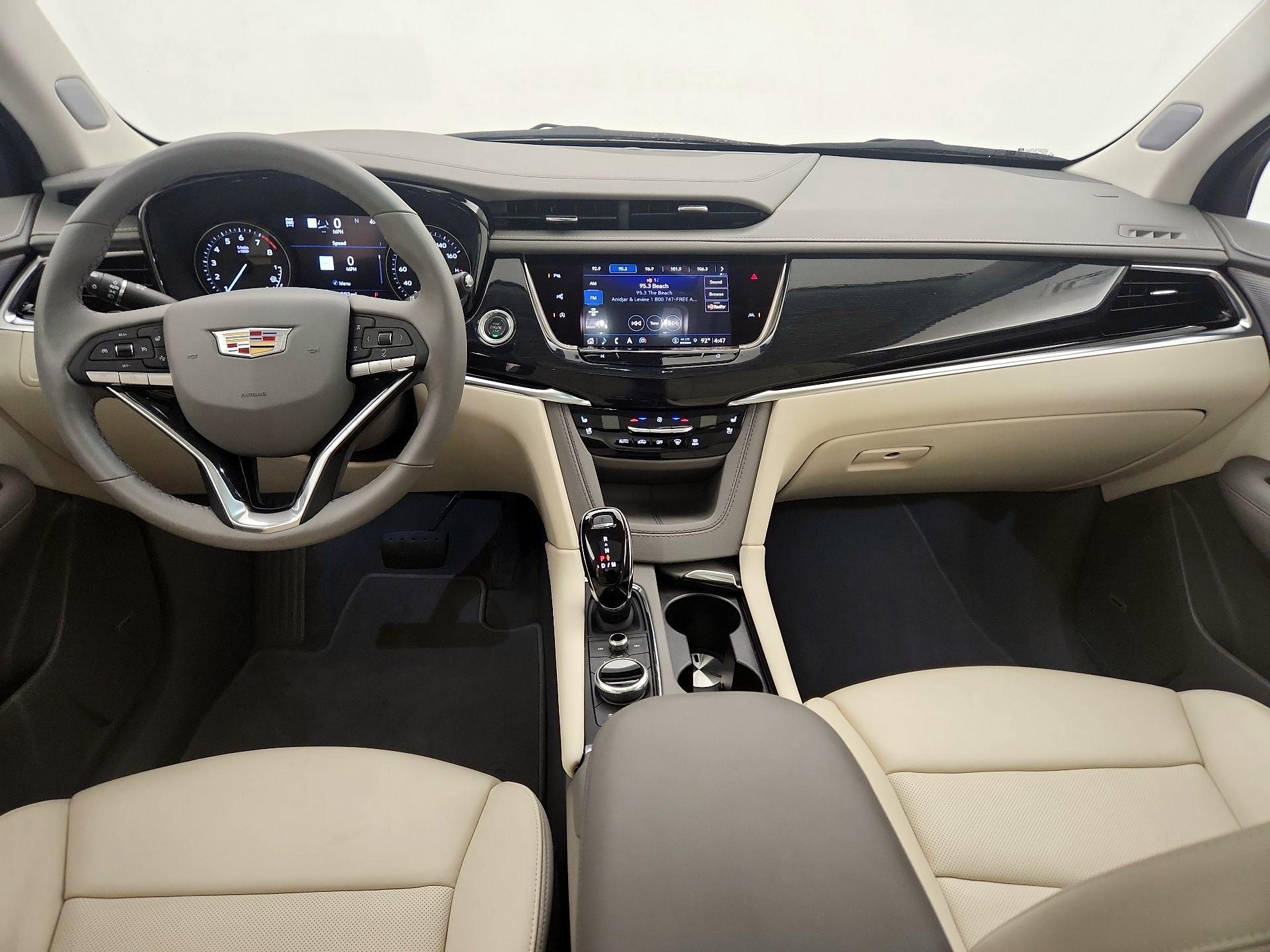 Thumbnail: 2024 Cadillac XT6 - 9