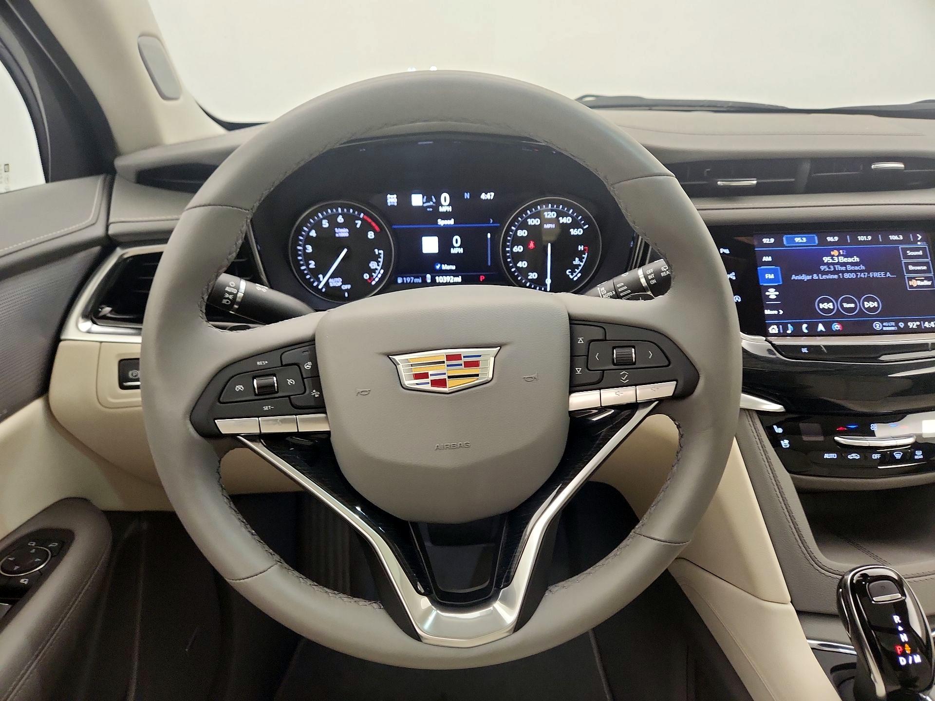 Thumbnail: 2024 Cadillac XT6 - 10
