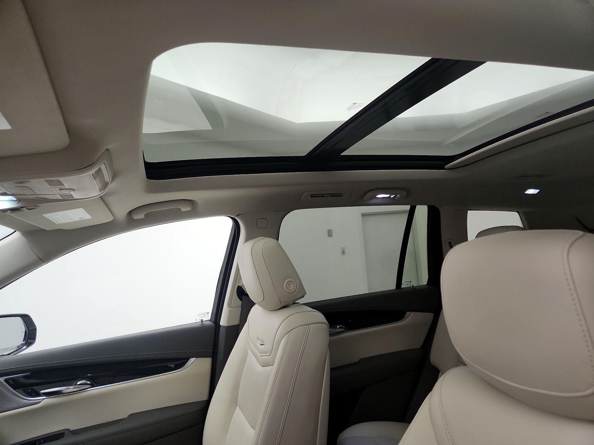 Thumbnail: 2024 Cadillac XT6 - 19