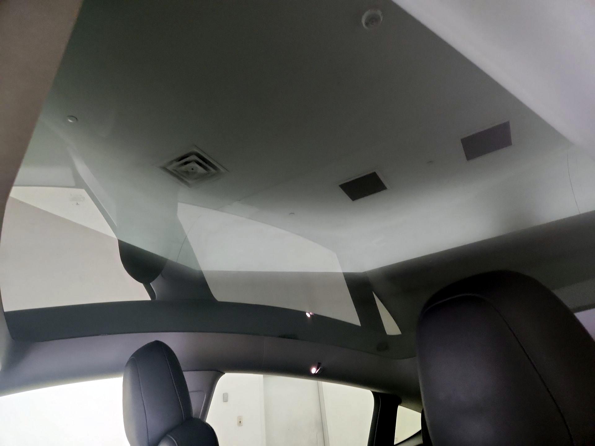 Thumbnail: 2022 Tesla Model Y - 18