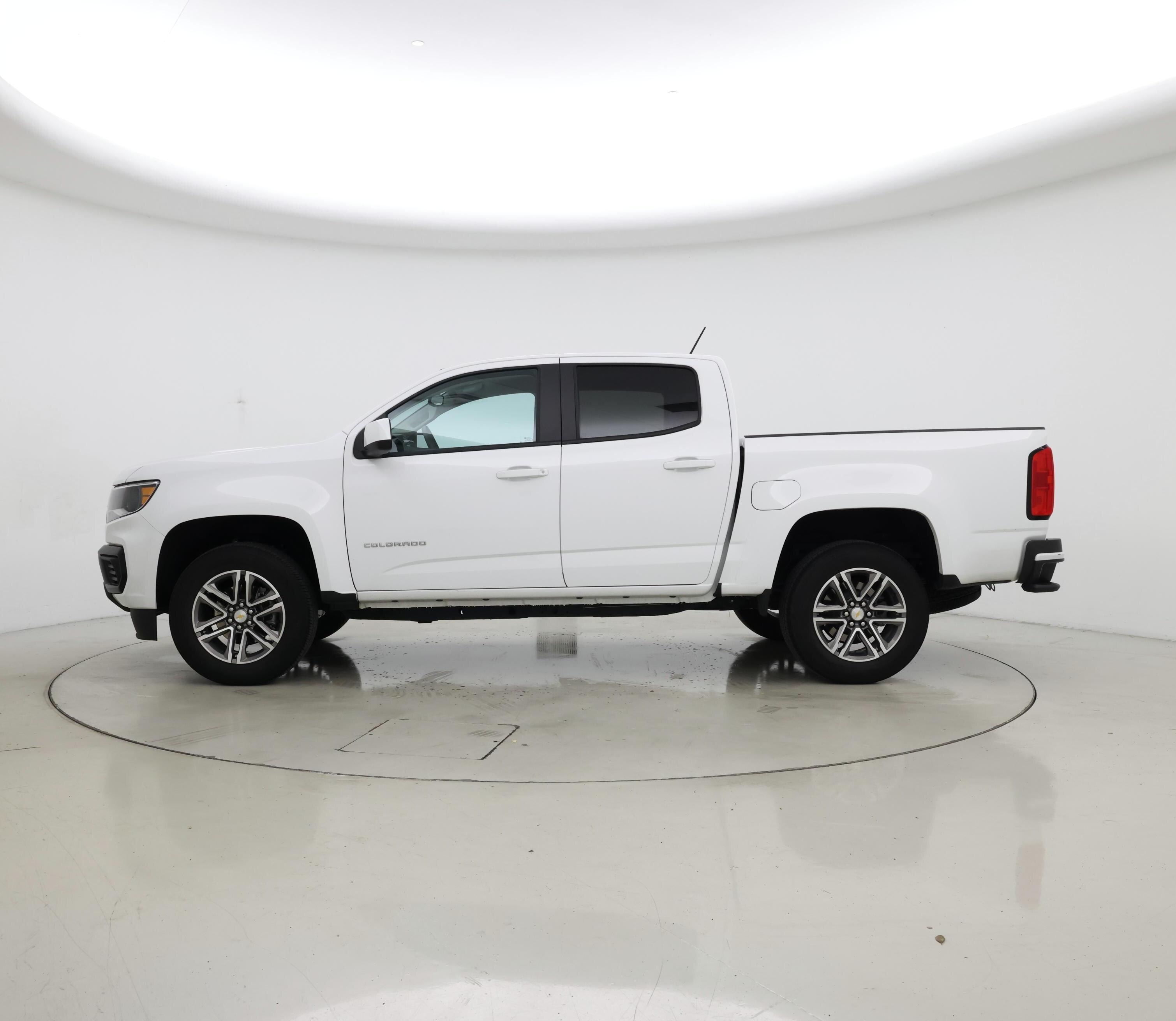 Thumbnail: 2022 Chevrolet Colorado - 3