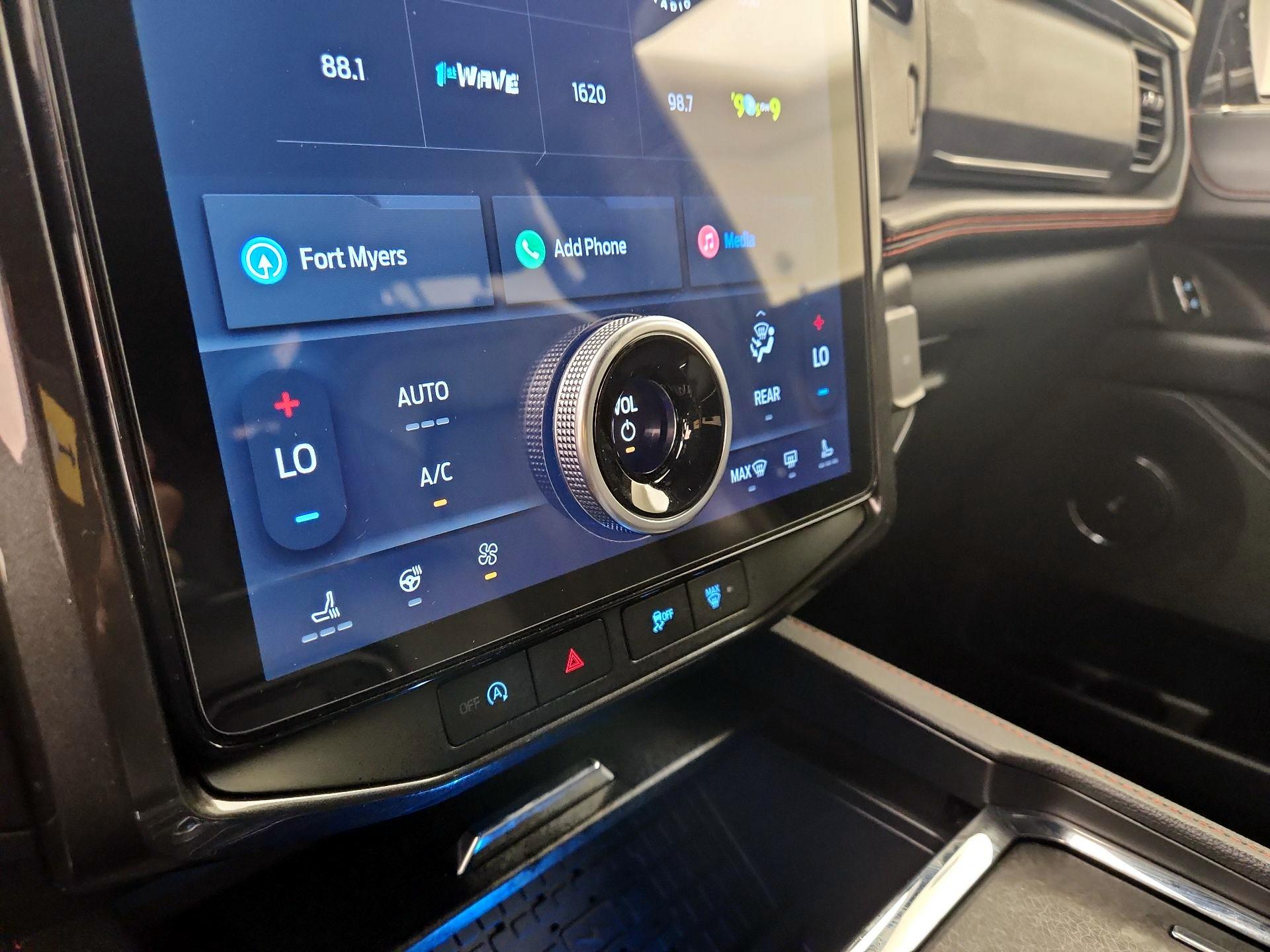 Thumbnail: 2023 Ford Expedition MAX - 17